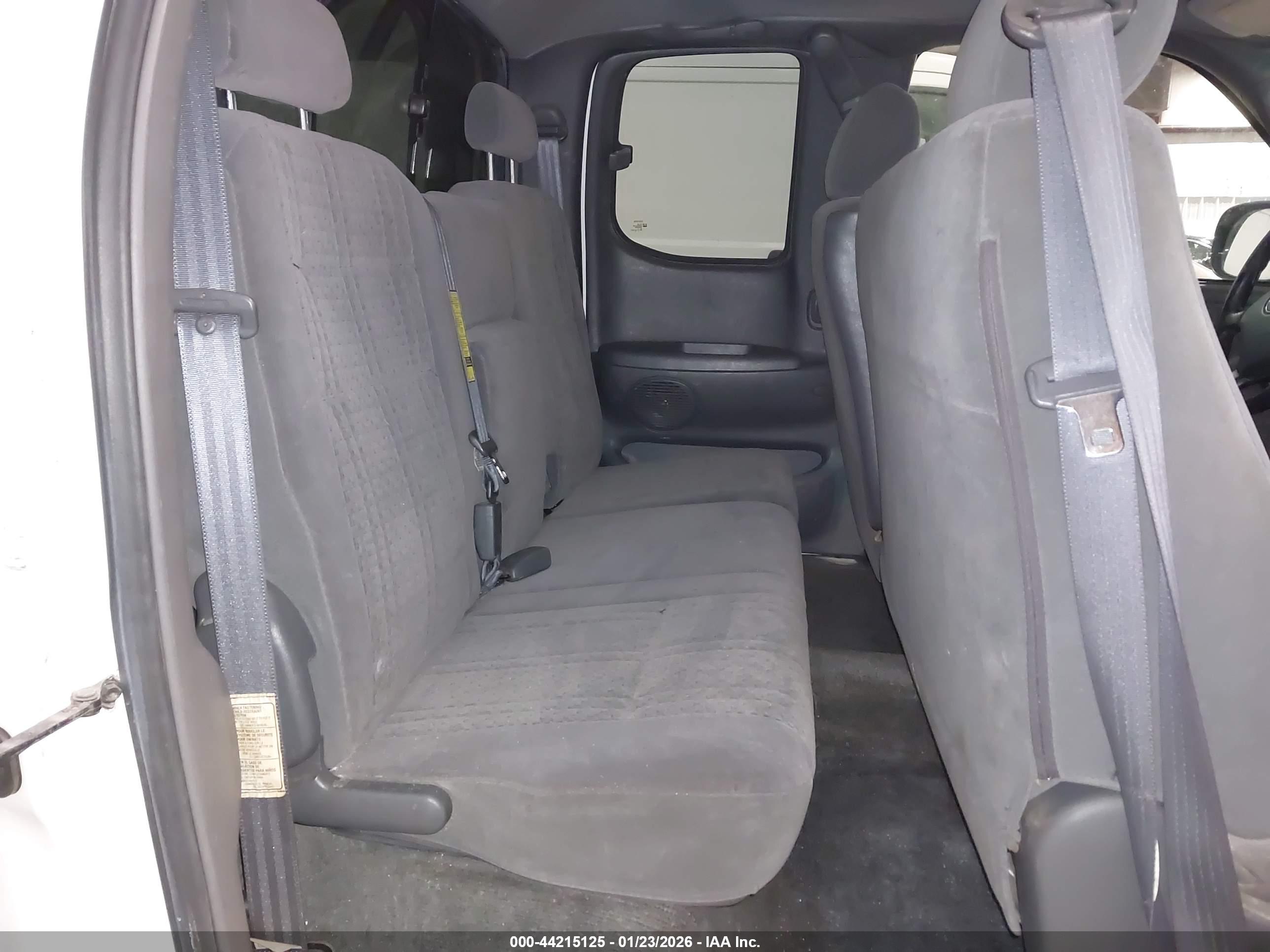 TOYOTA TUNDRA image 8