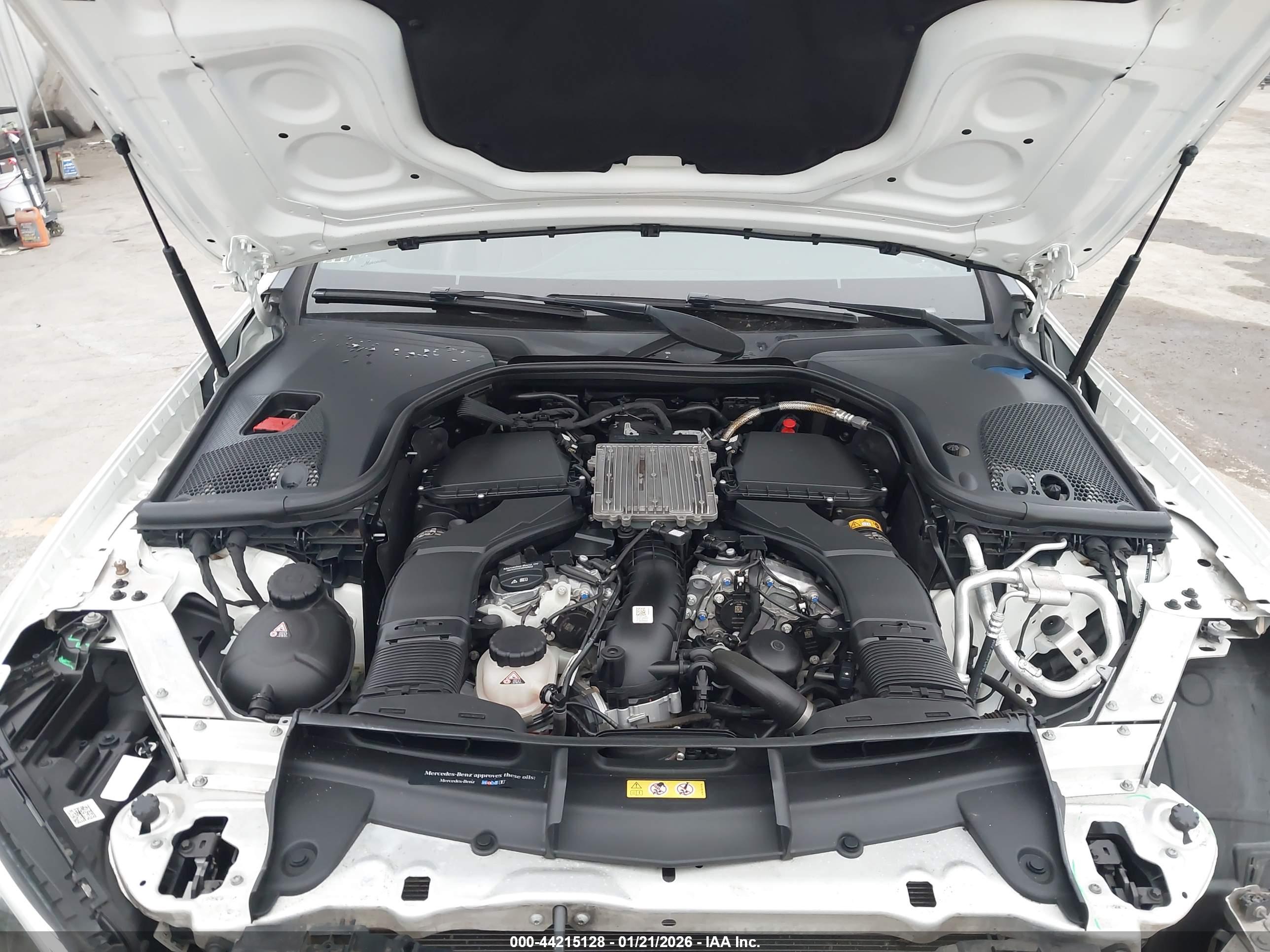 MERCEDES-BENZ E image 10