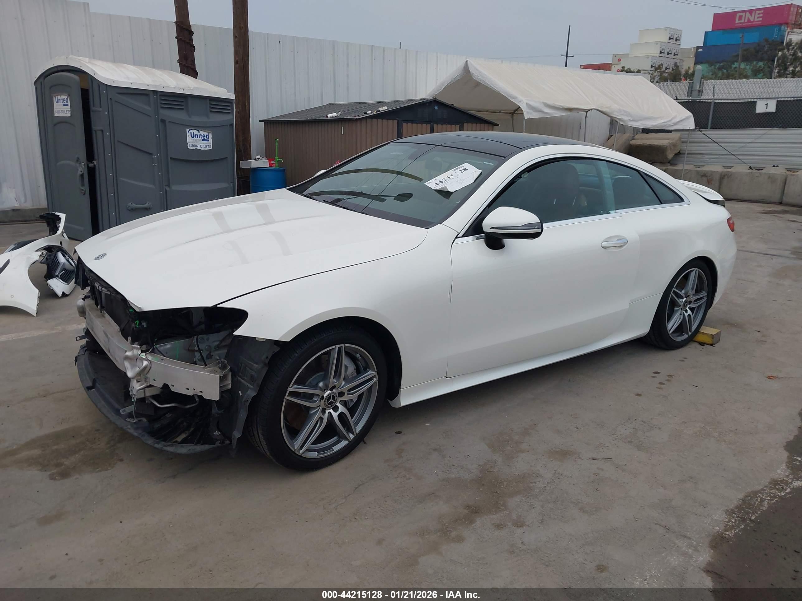 MERCEDES-BENZ E image 2