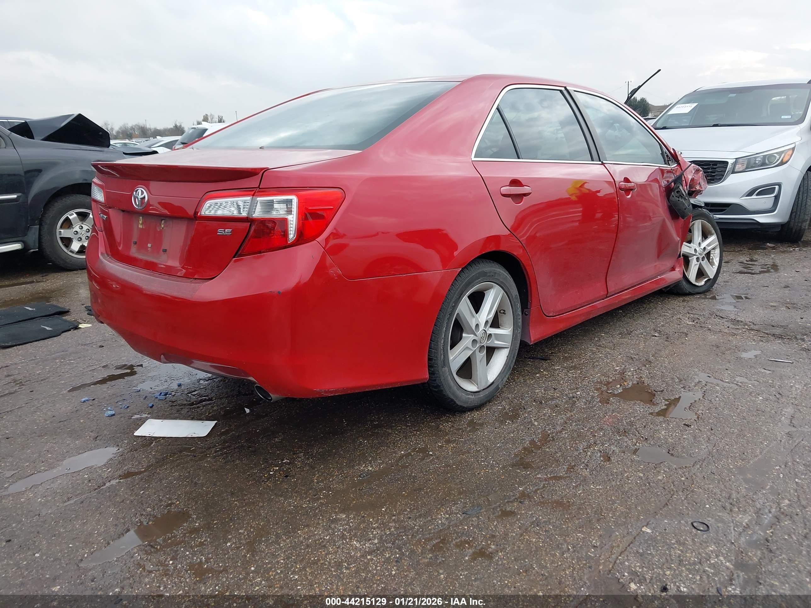 TOYOTA CAMRY image 4