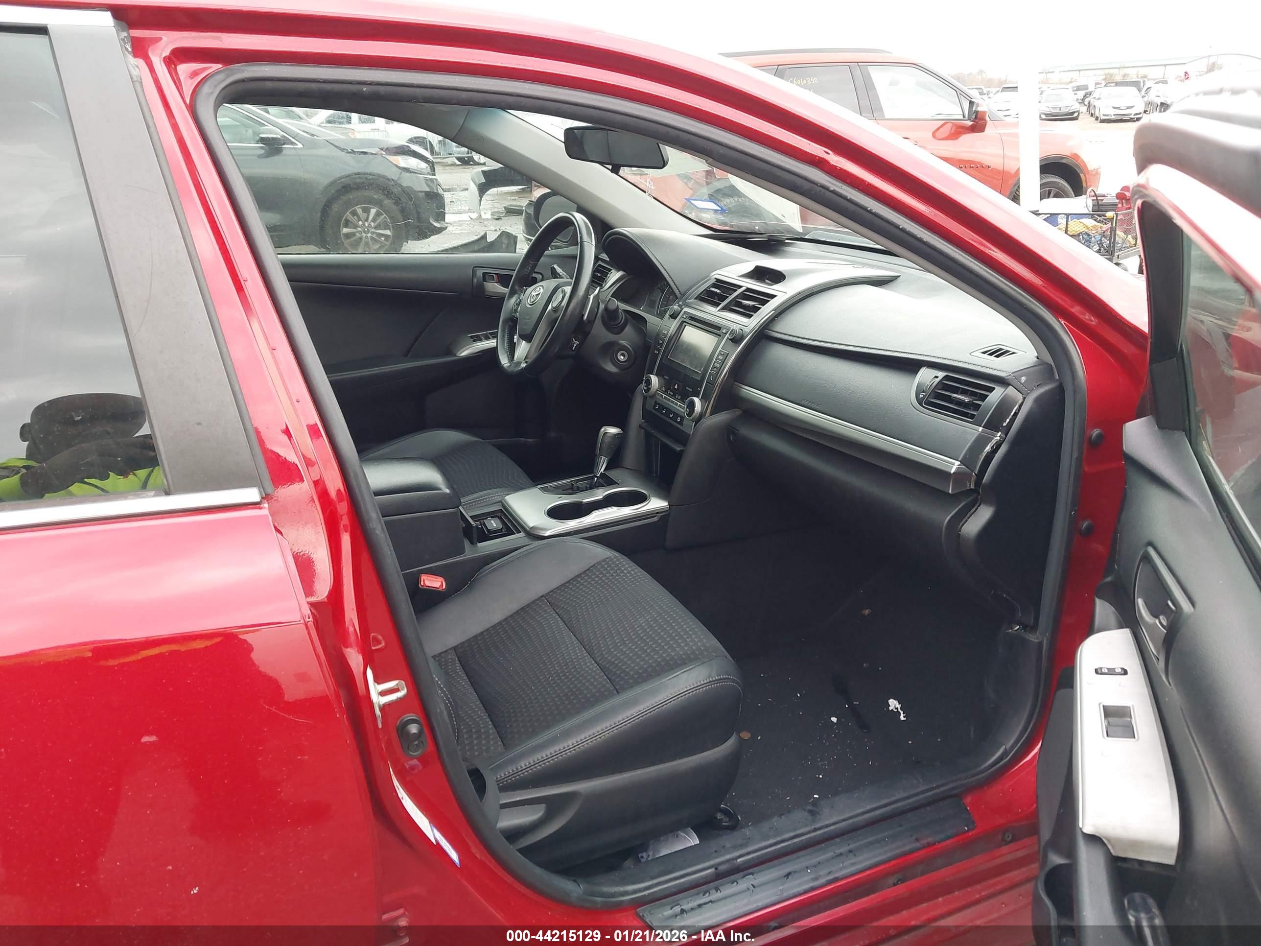 TOYOTA CAMRY image 5