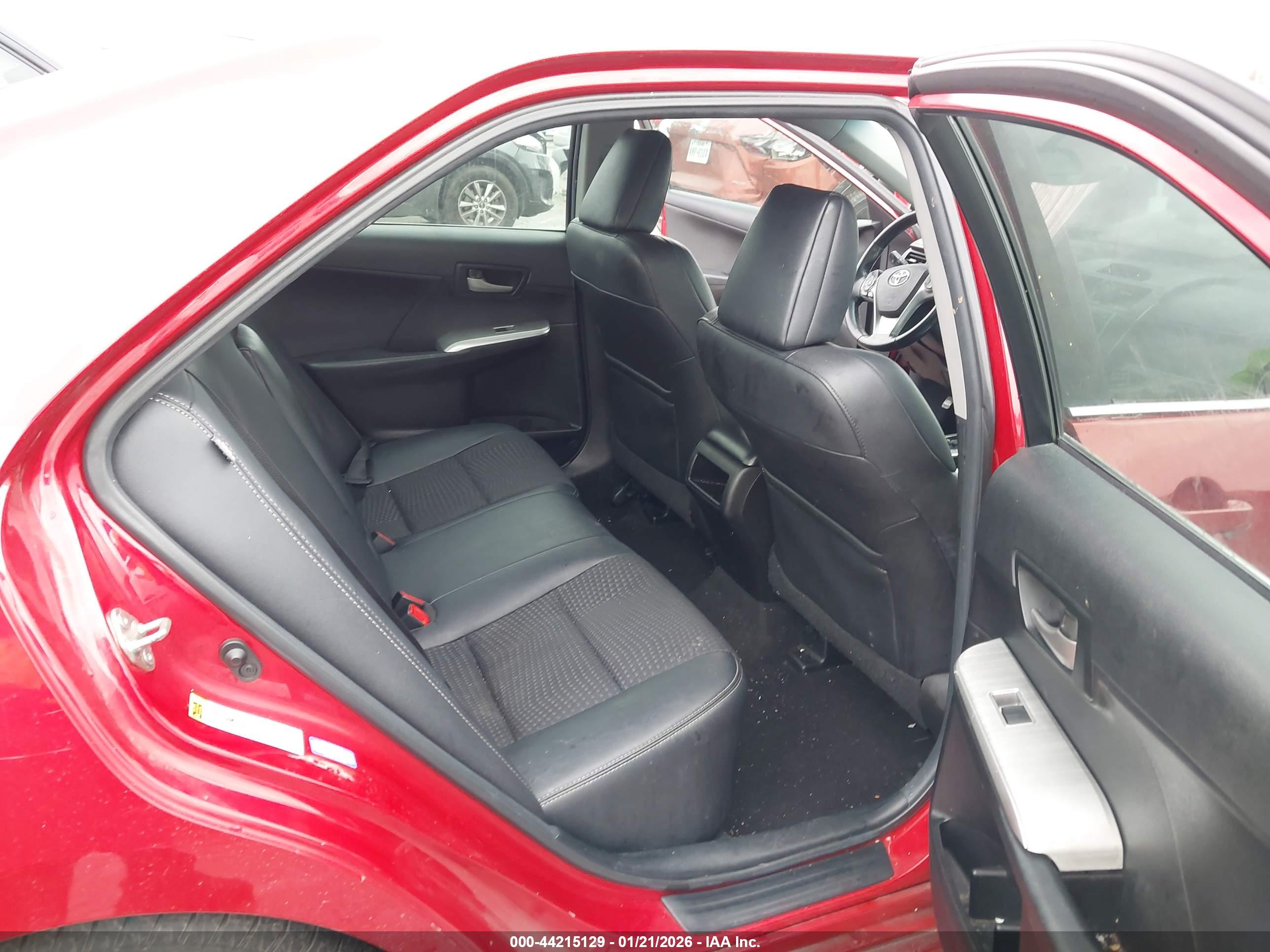 TOYOTA CAMRY image 8