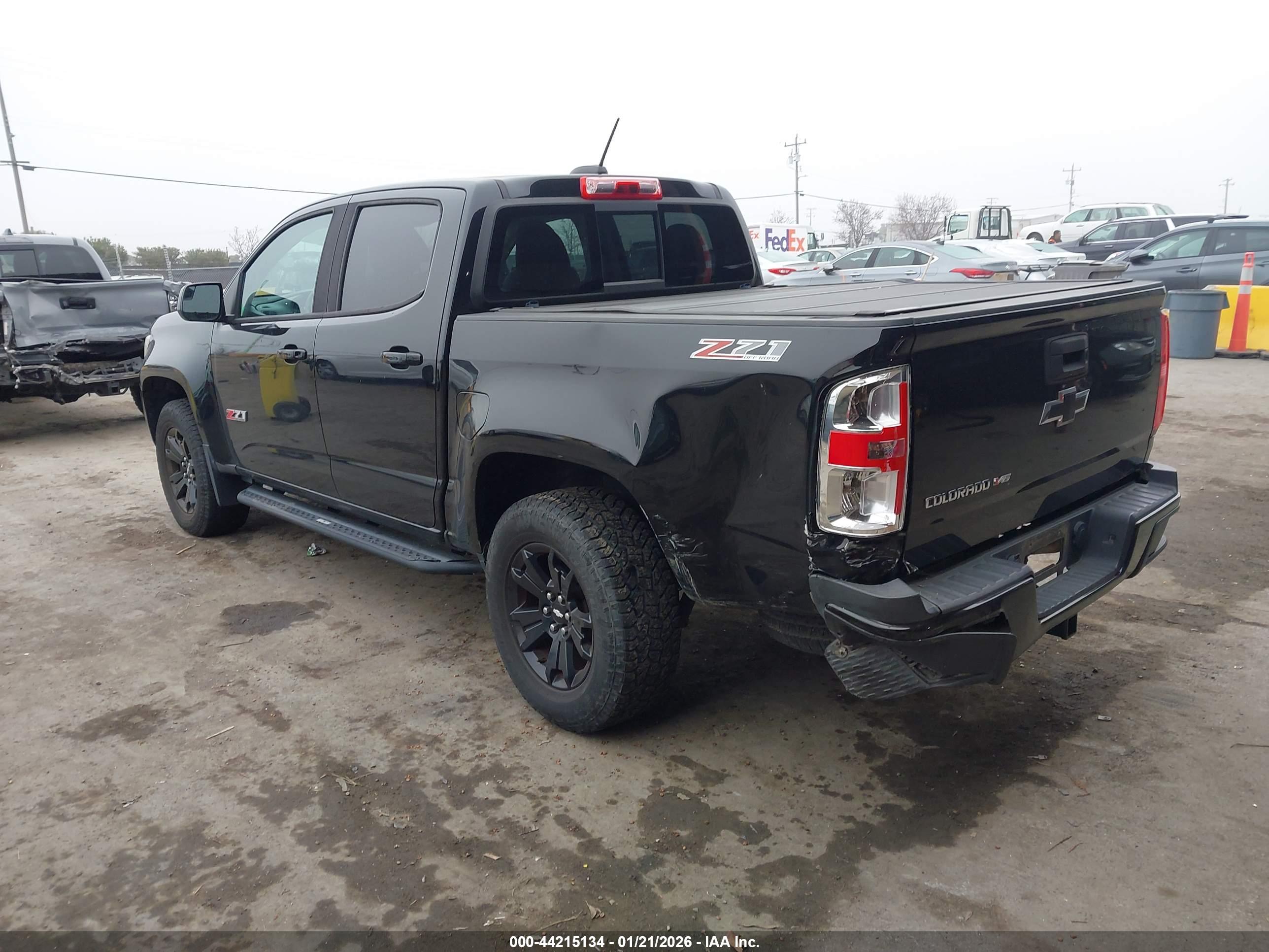 CHEVROLET COLORADO image 3