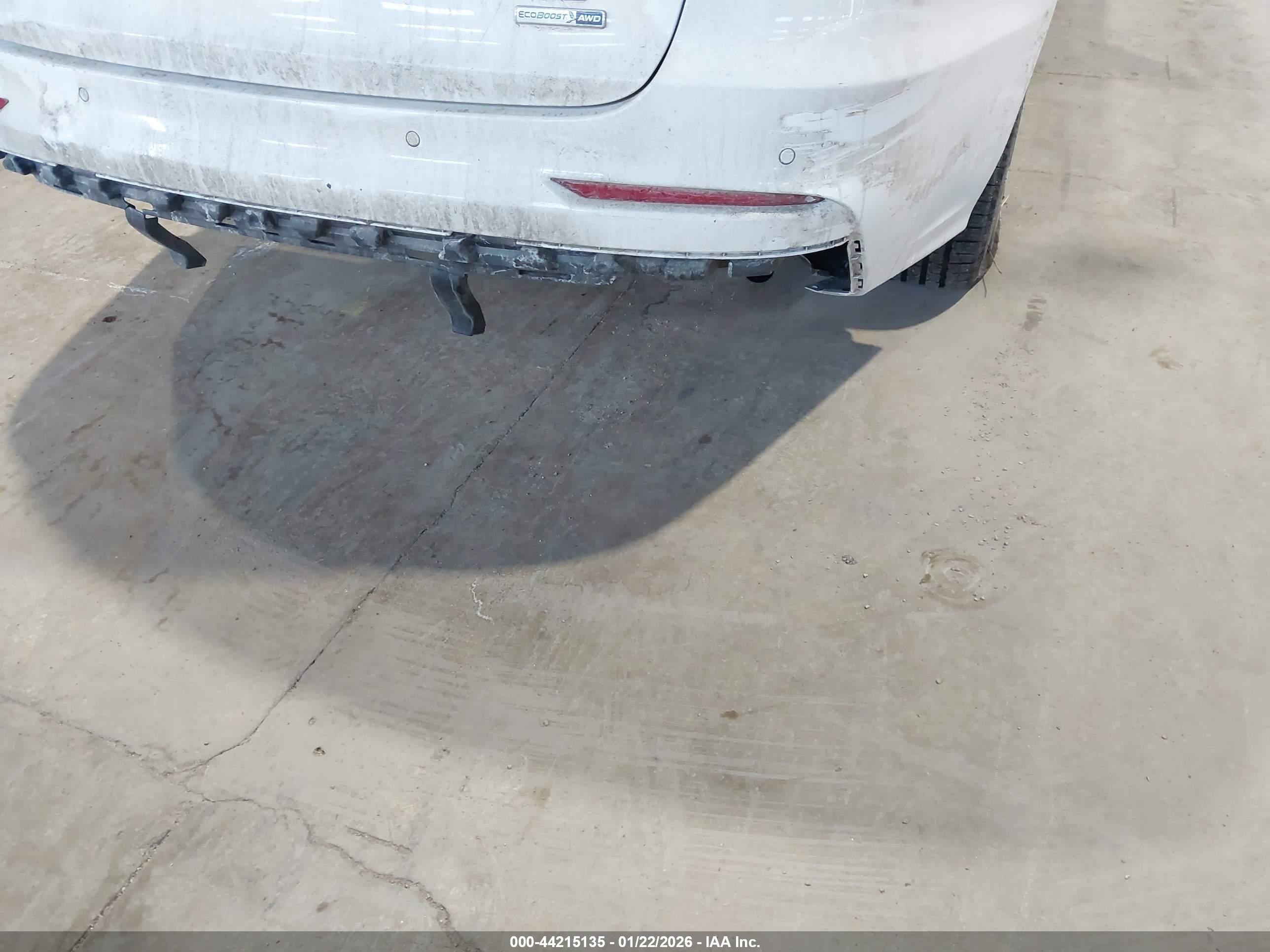 FORD FUSION image 6