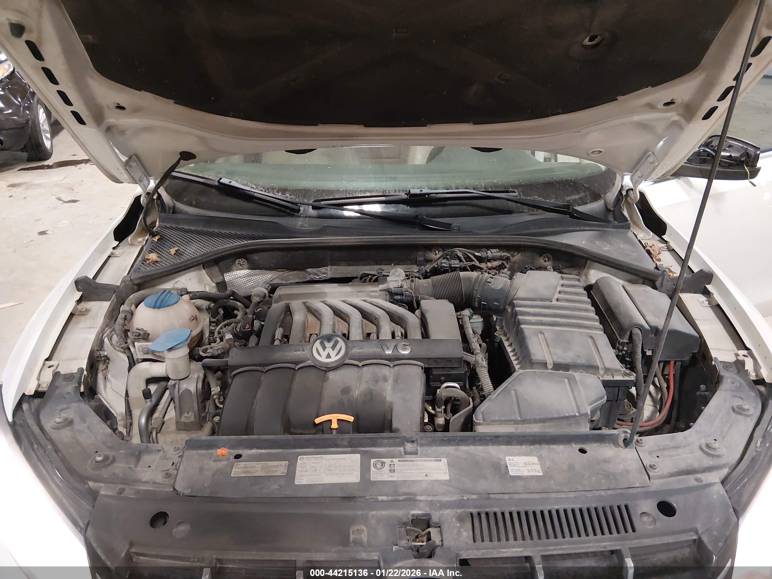 VOLKSWAGEN PASSAT image 10