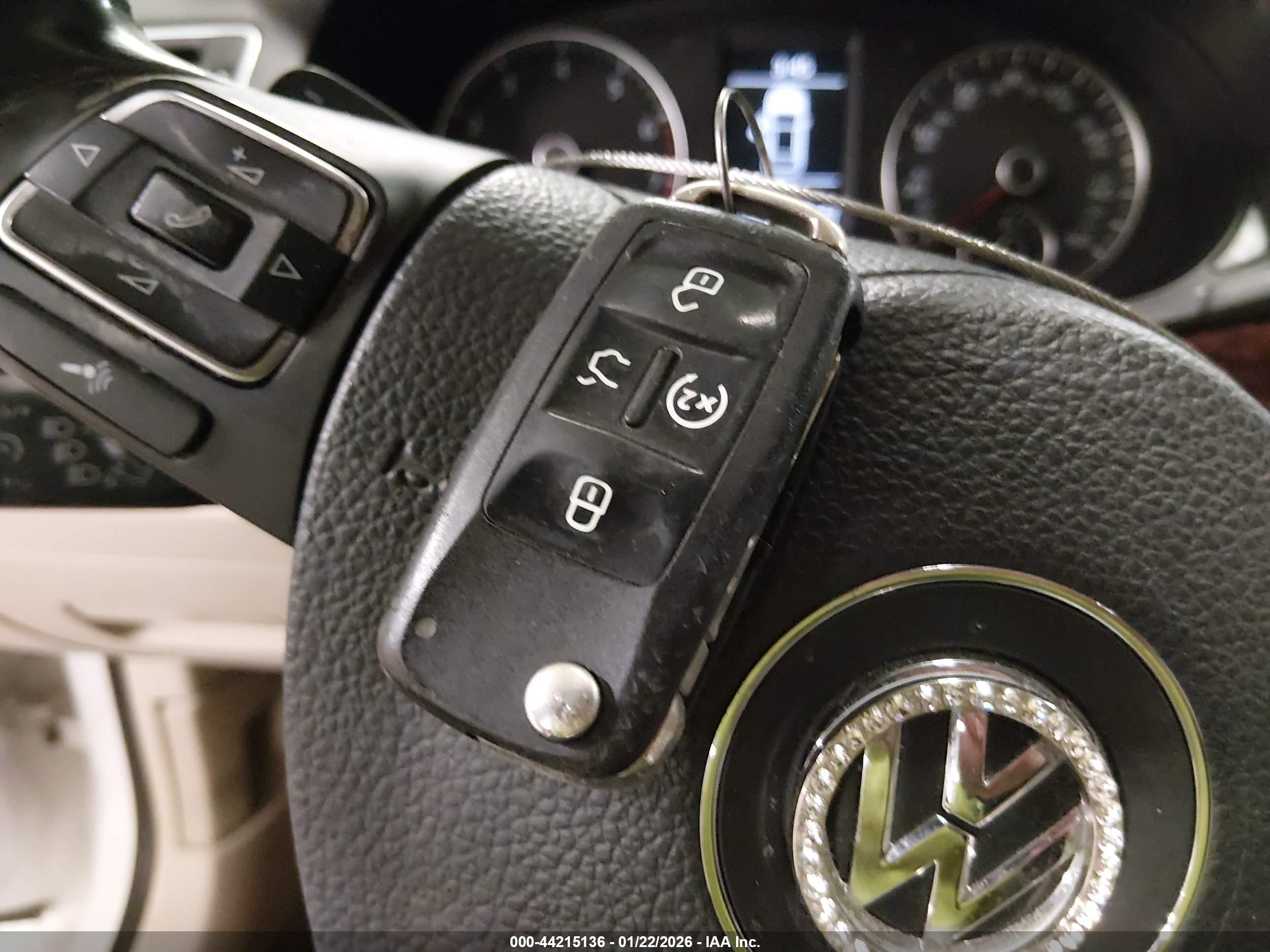 VOLKSWAGEN PASSAT image 11