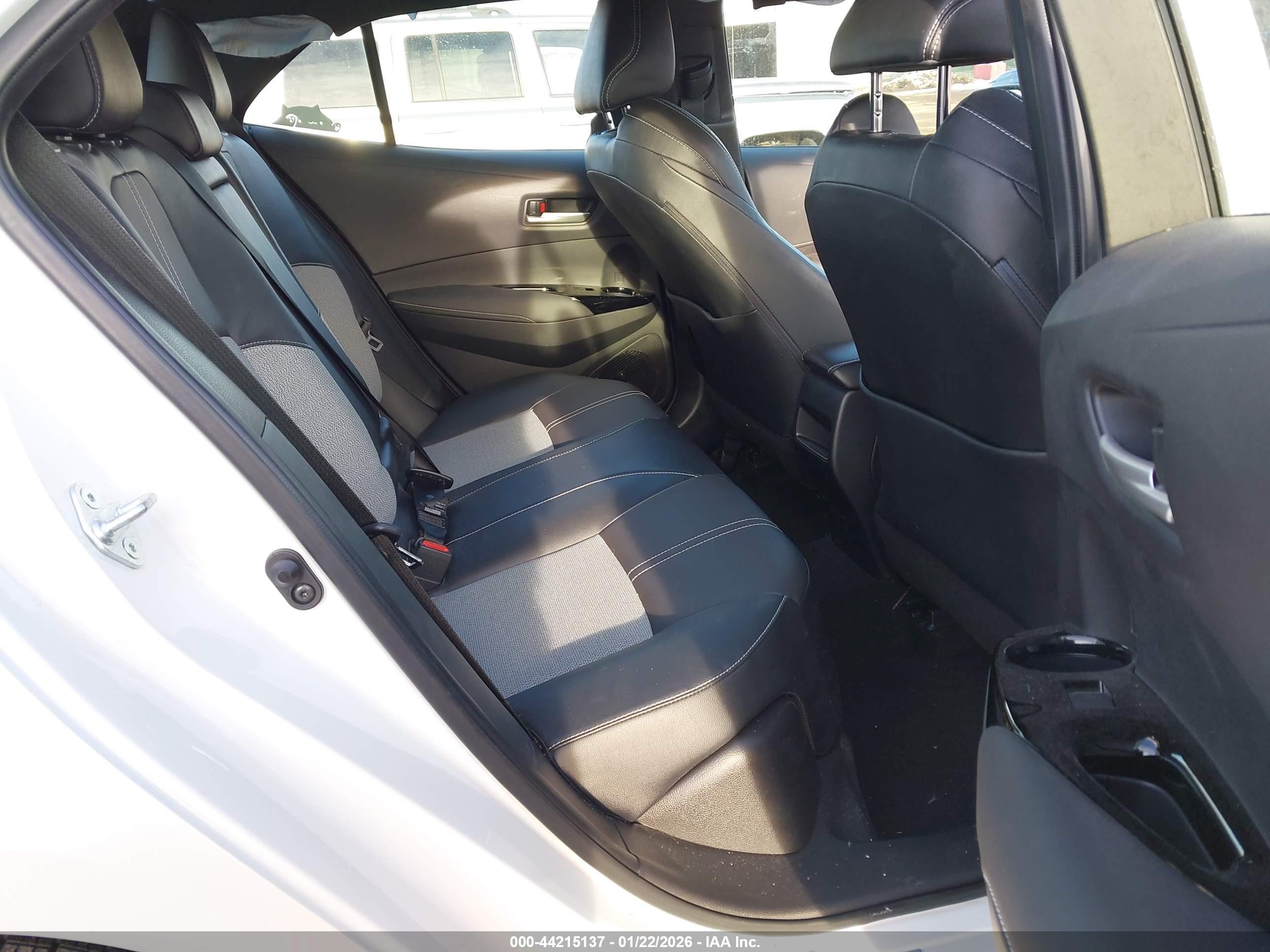 TOYOTA COROLLA image 8
