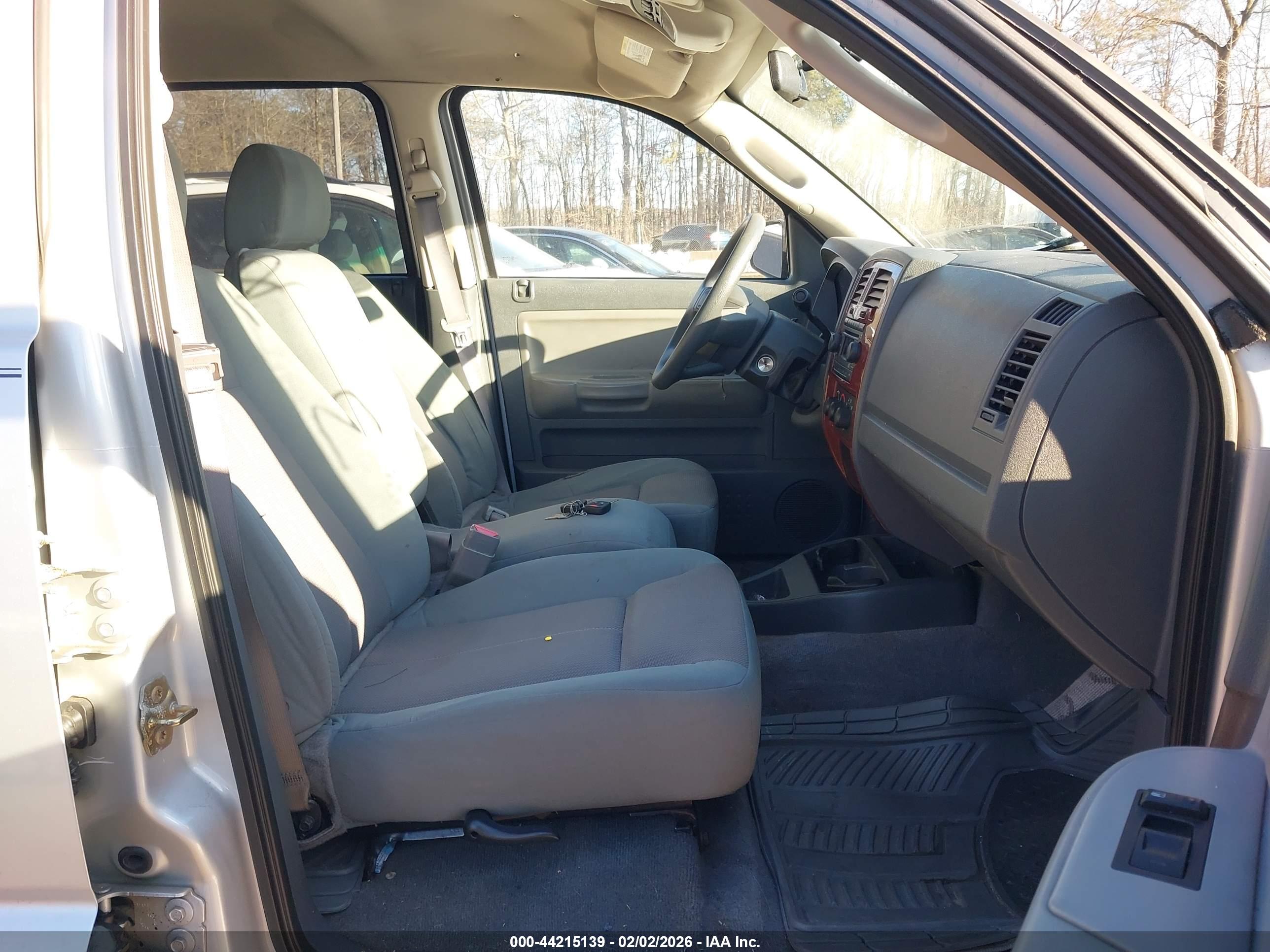 DODGE DAKOTA image 5