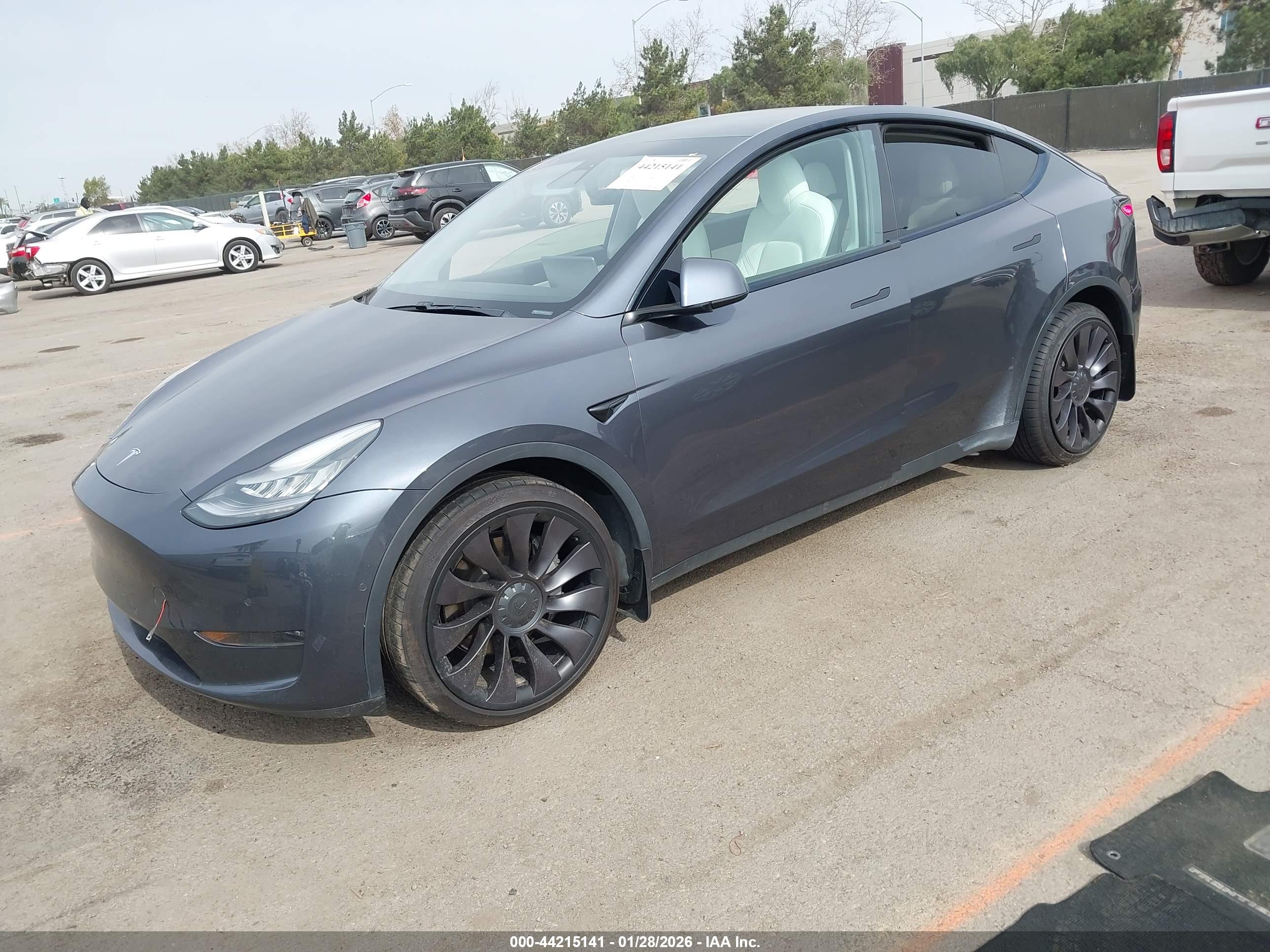 TESLA MODEL image 2