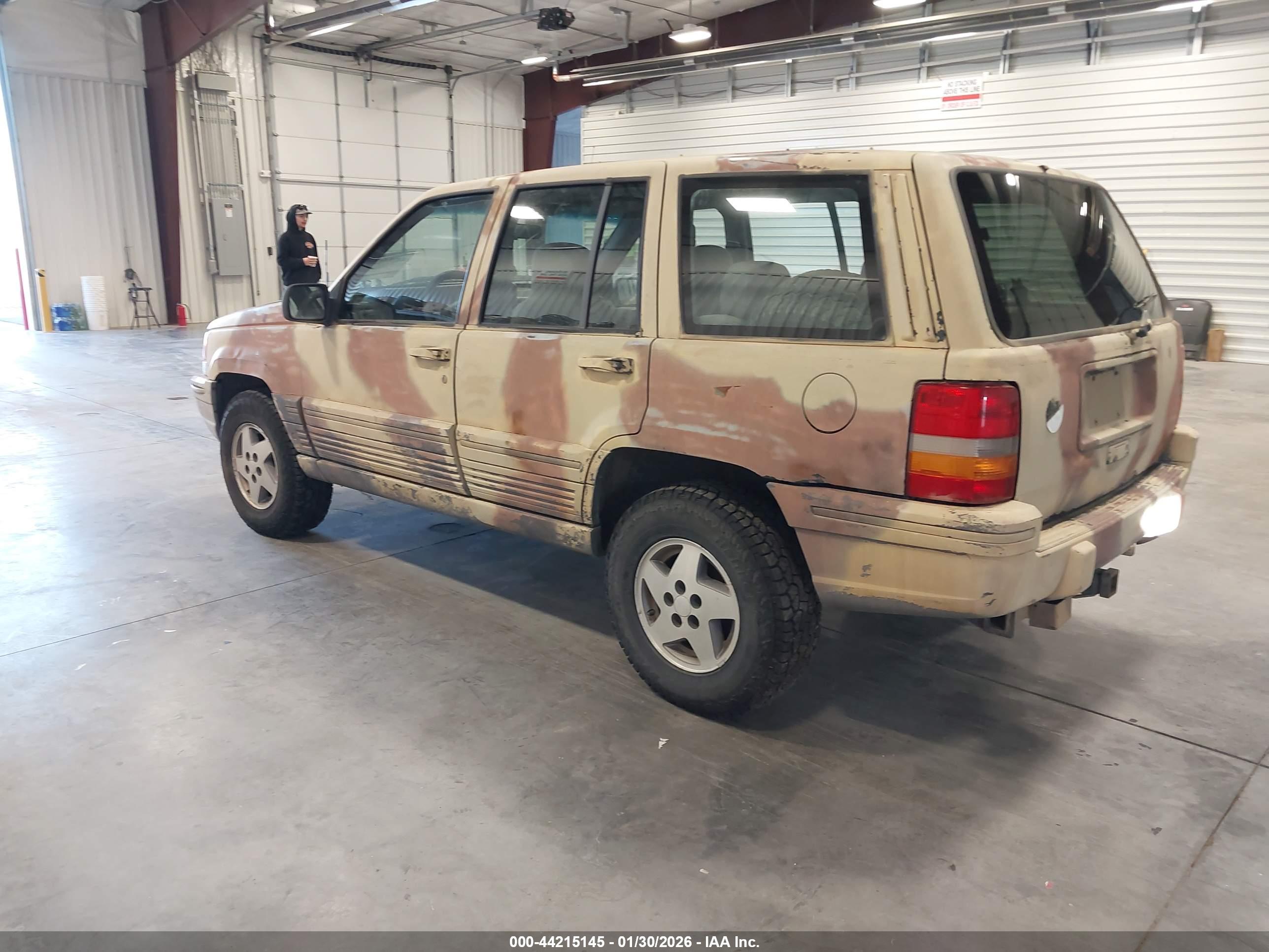 JEEP GRAND image 3