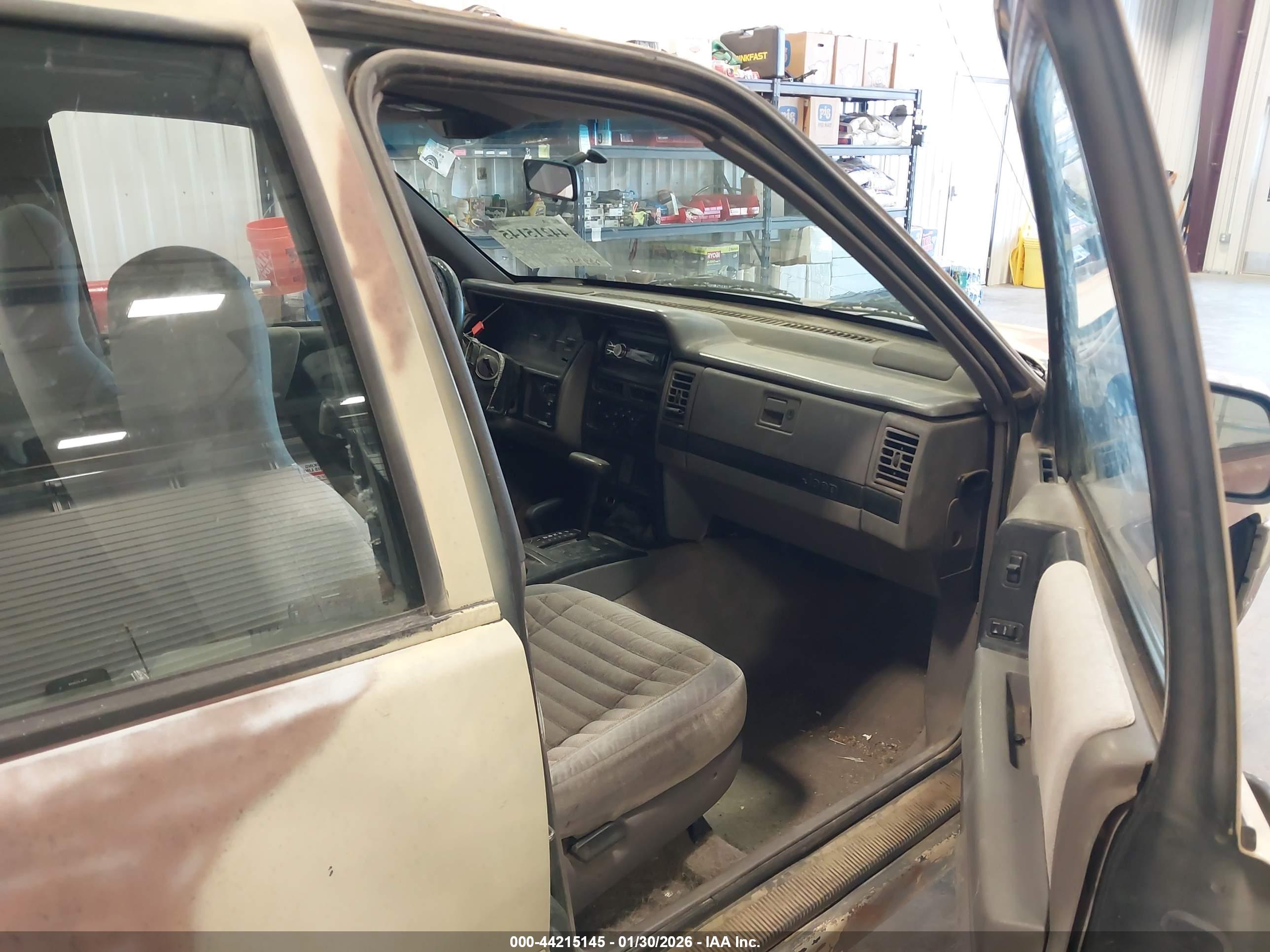 JEEP GRAND image 5