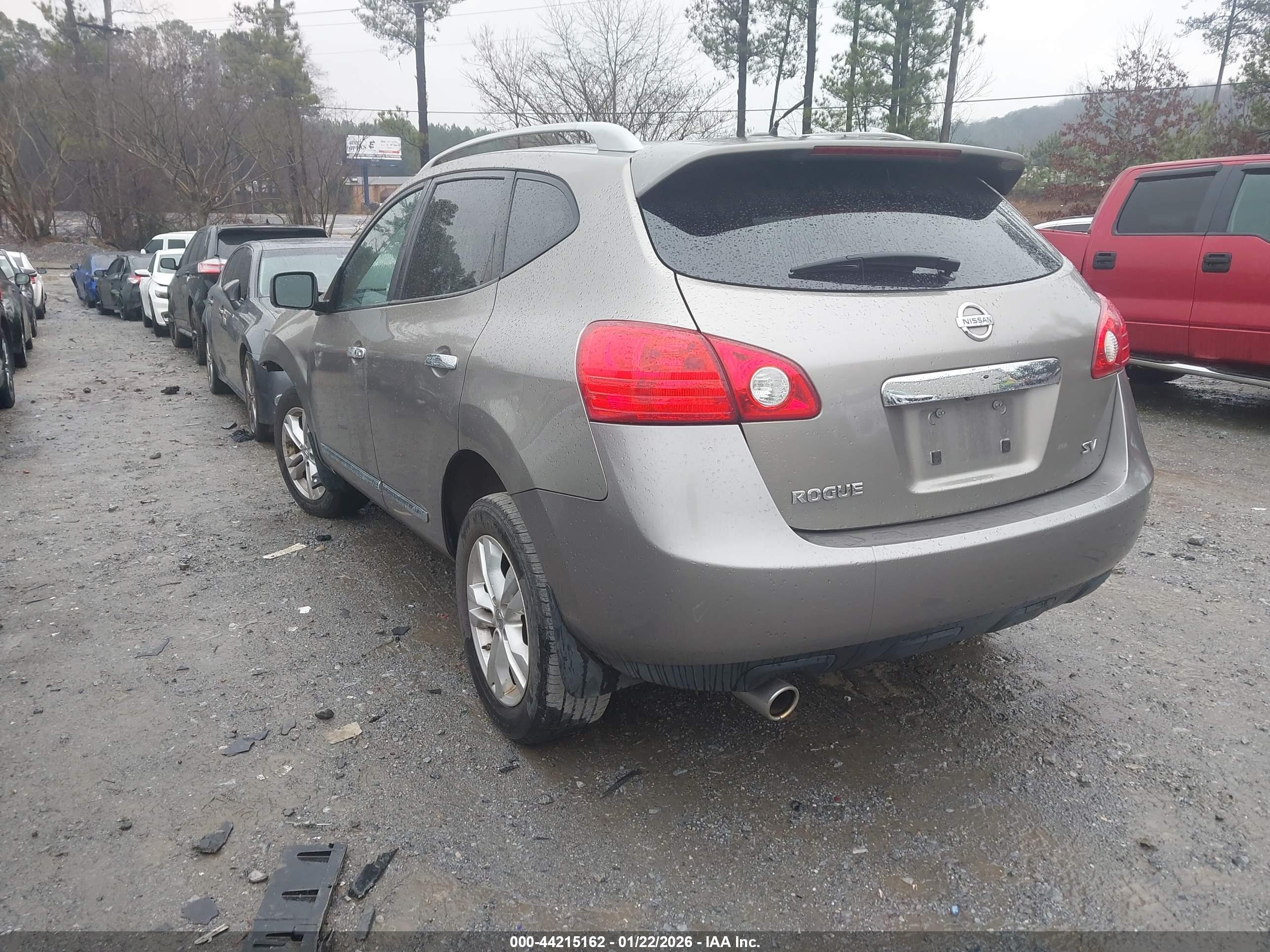 NISSAN ROGUE image 3