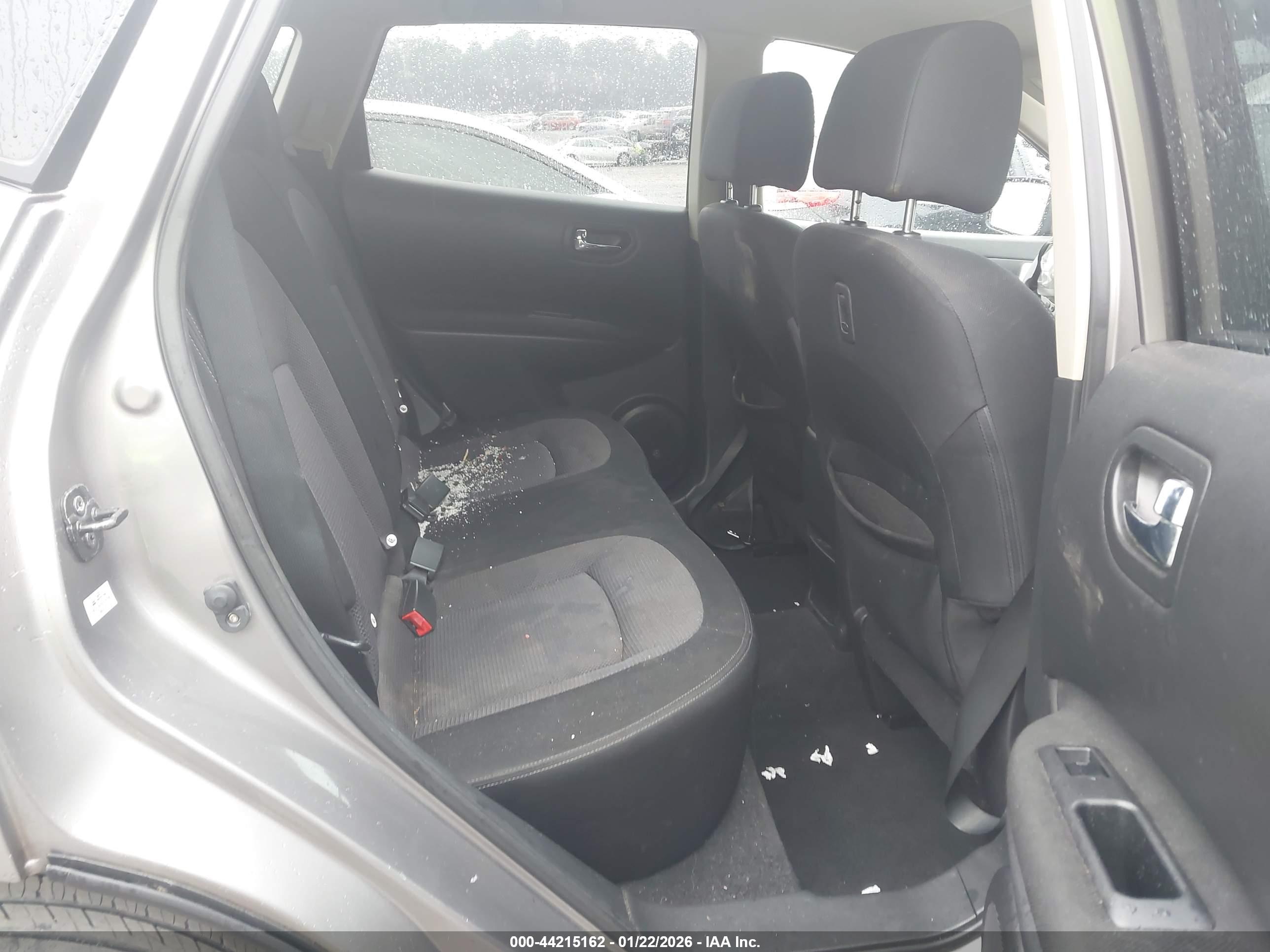 NISSAN ROGUE image 8