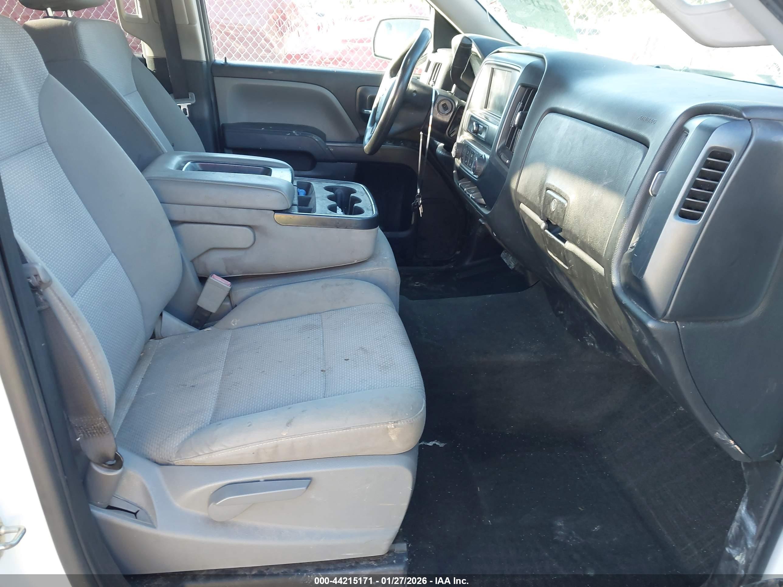 CHEVROLET SILVERADO image 5