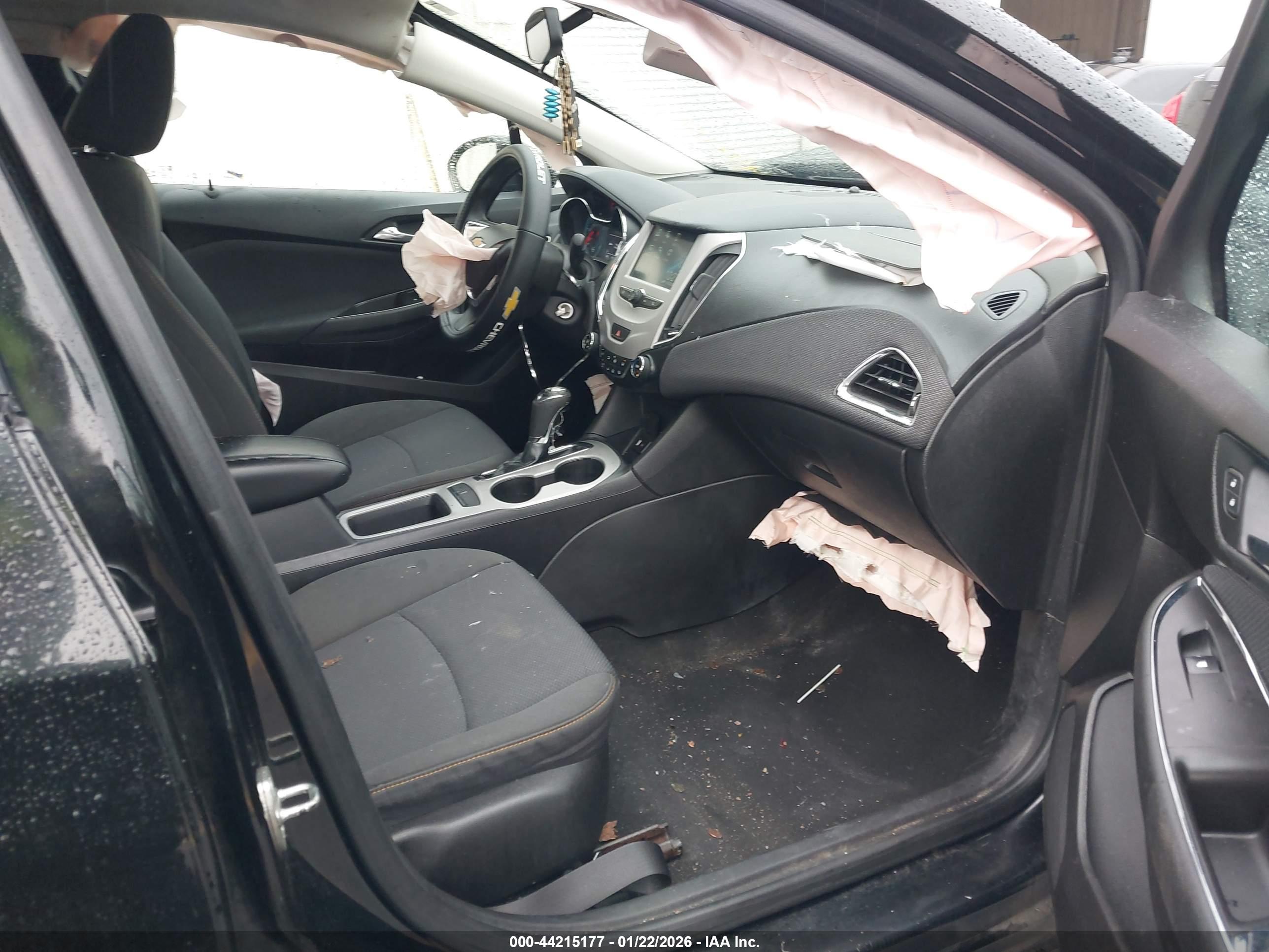 CHEVROLET CRUZE image 5