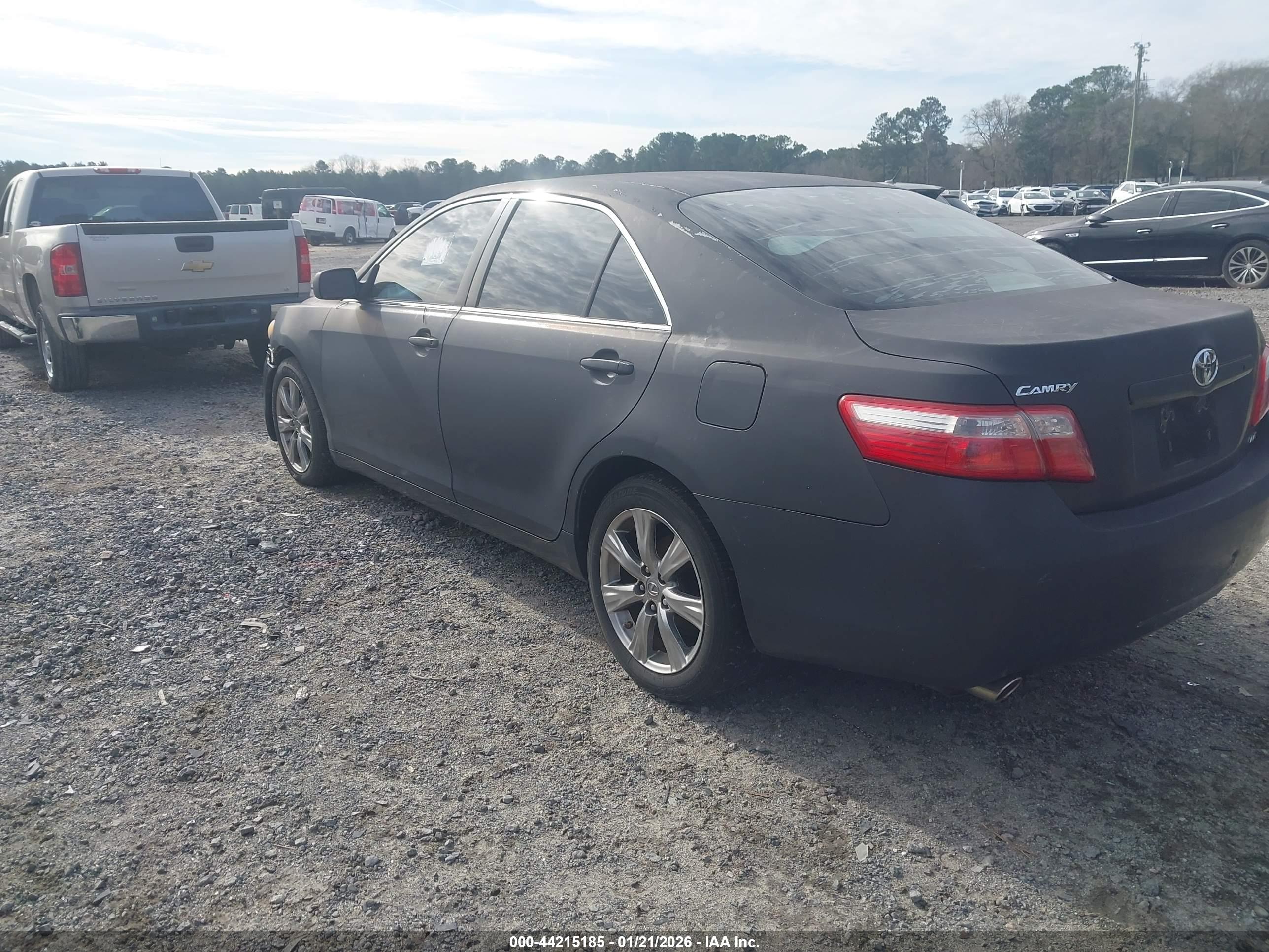 TOYOTA CAMRY image 3