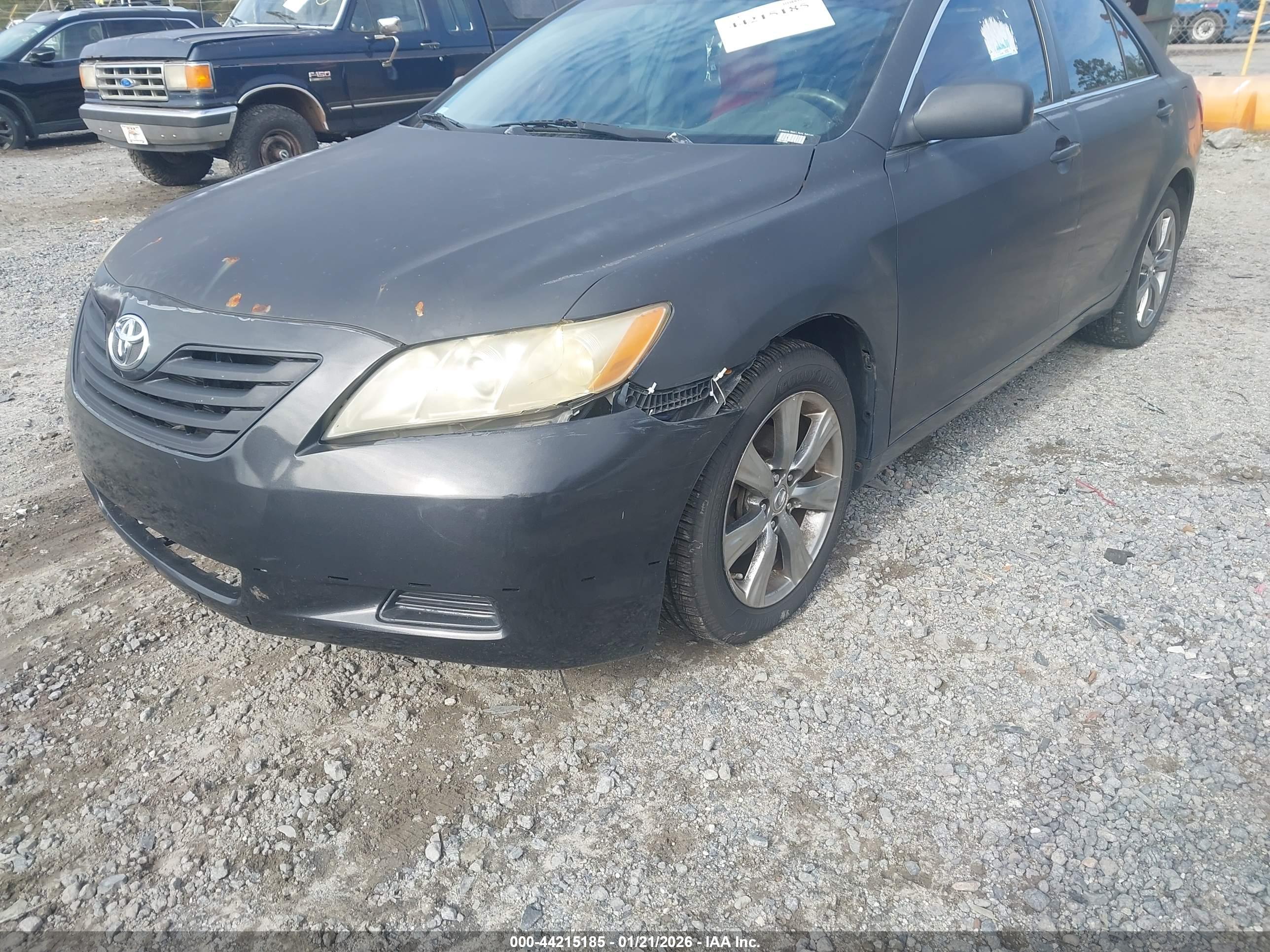 TOYOTA CAMRY image 6