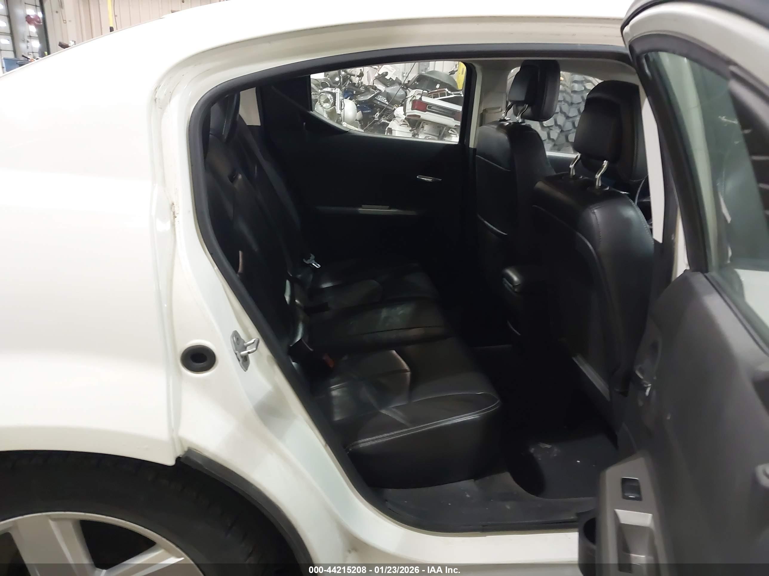 DODGE AVENGER image 8