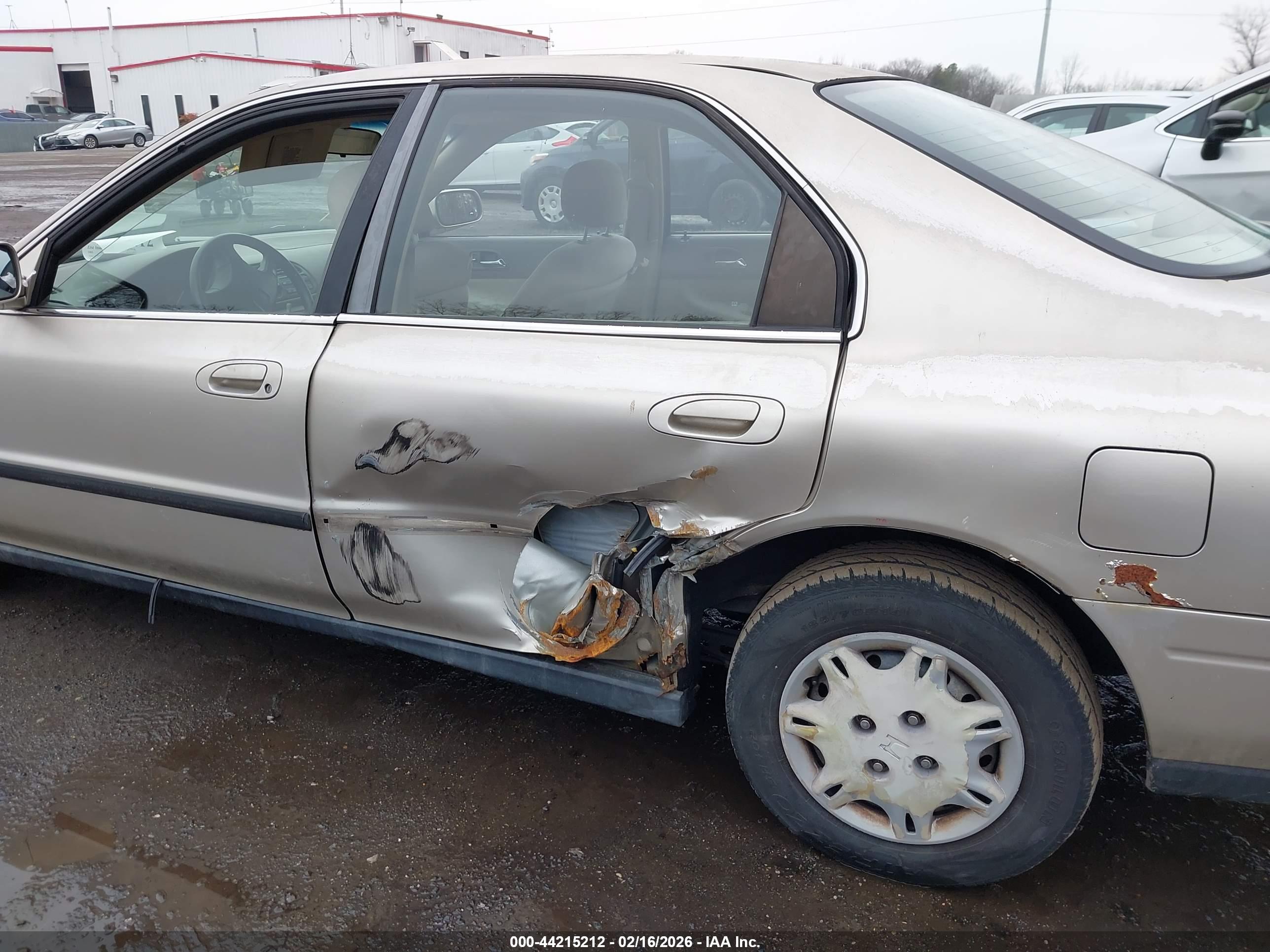 HONDA ACCORD image 6