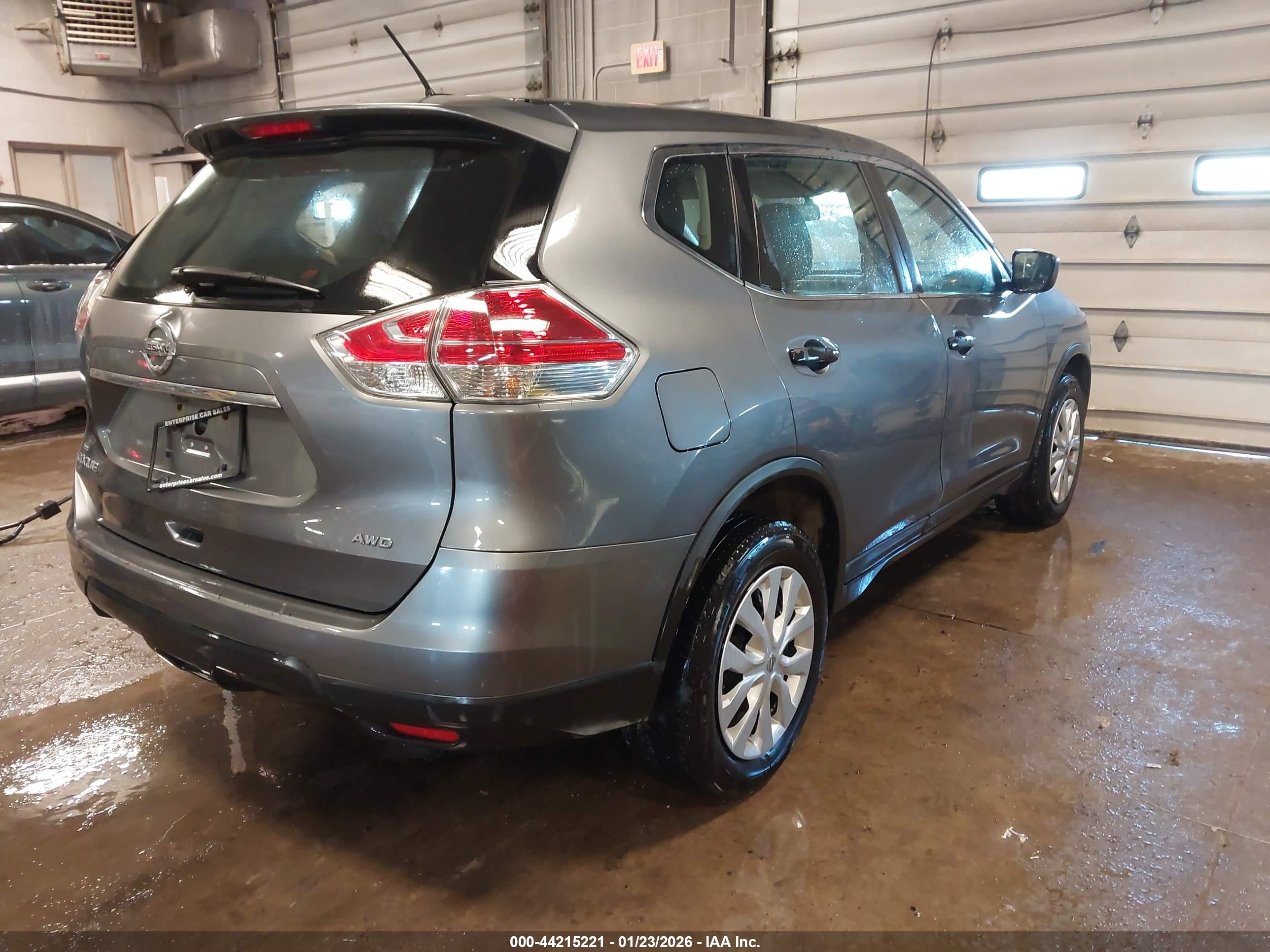NISSAN ROGUE image 4