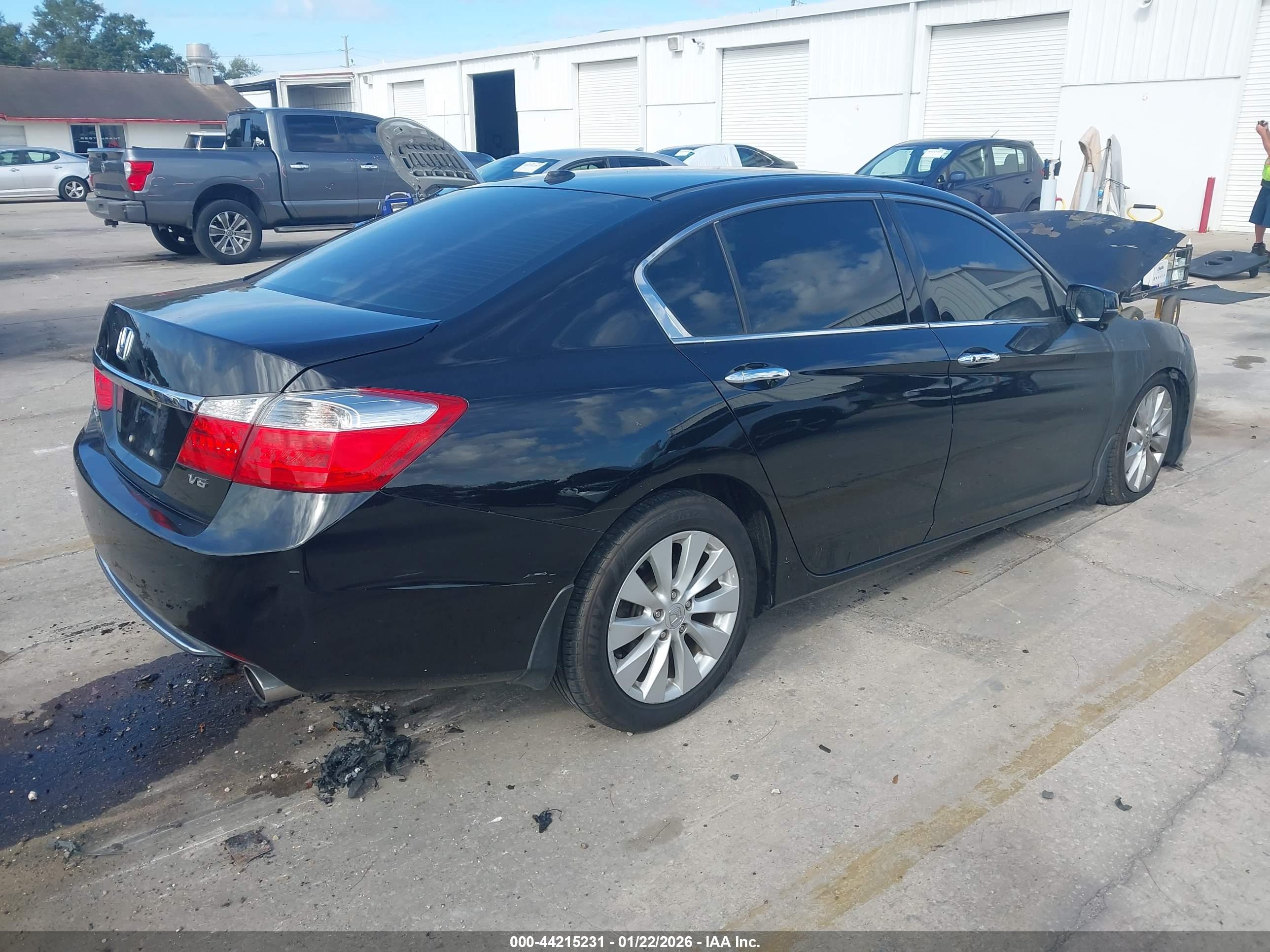 HONDA ACCORD image 4