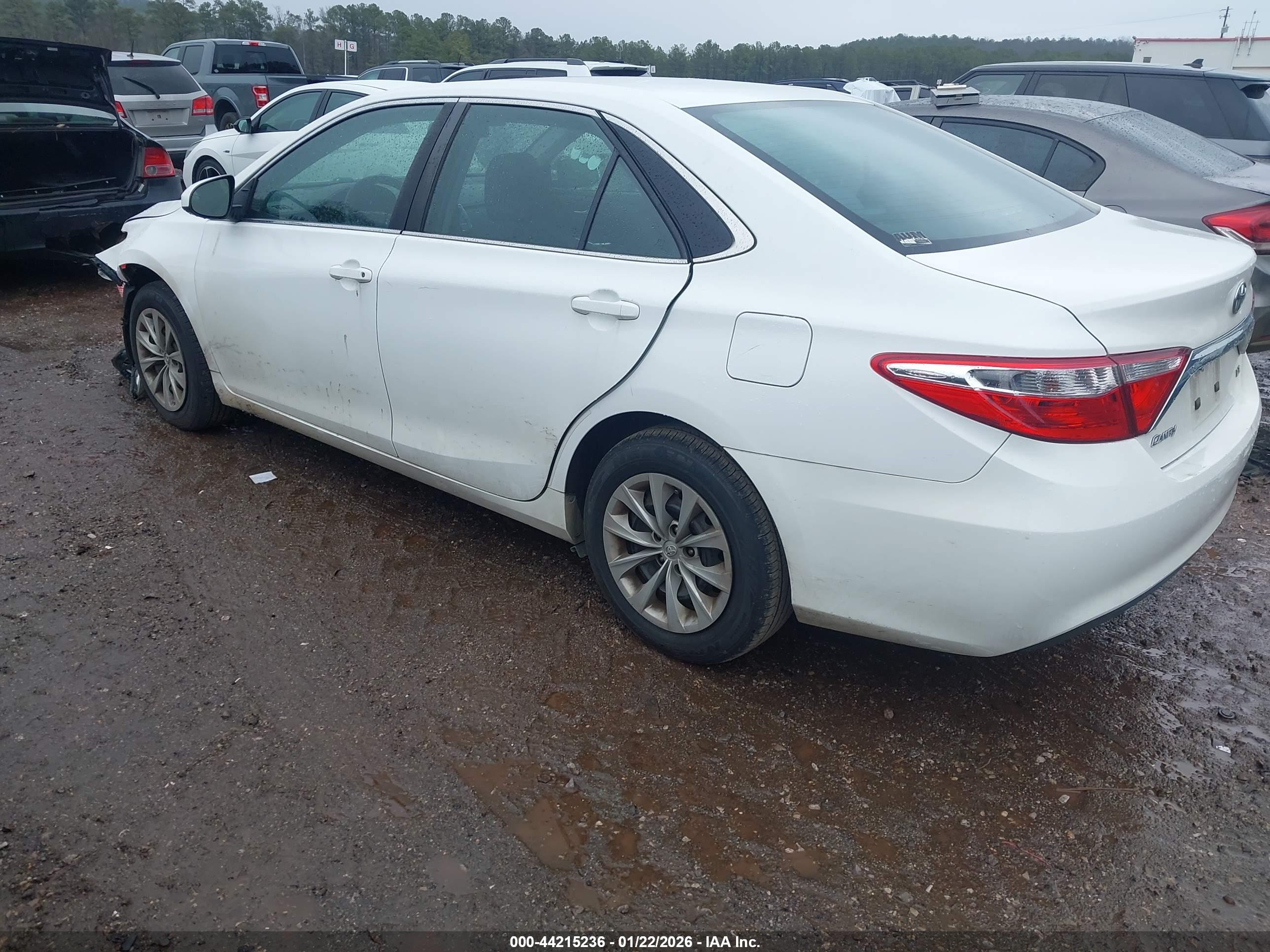 TOYOTA CAMRY image 3