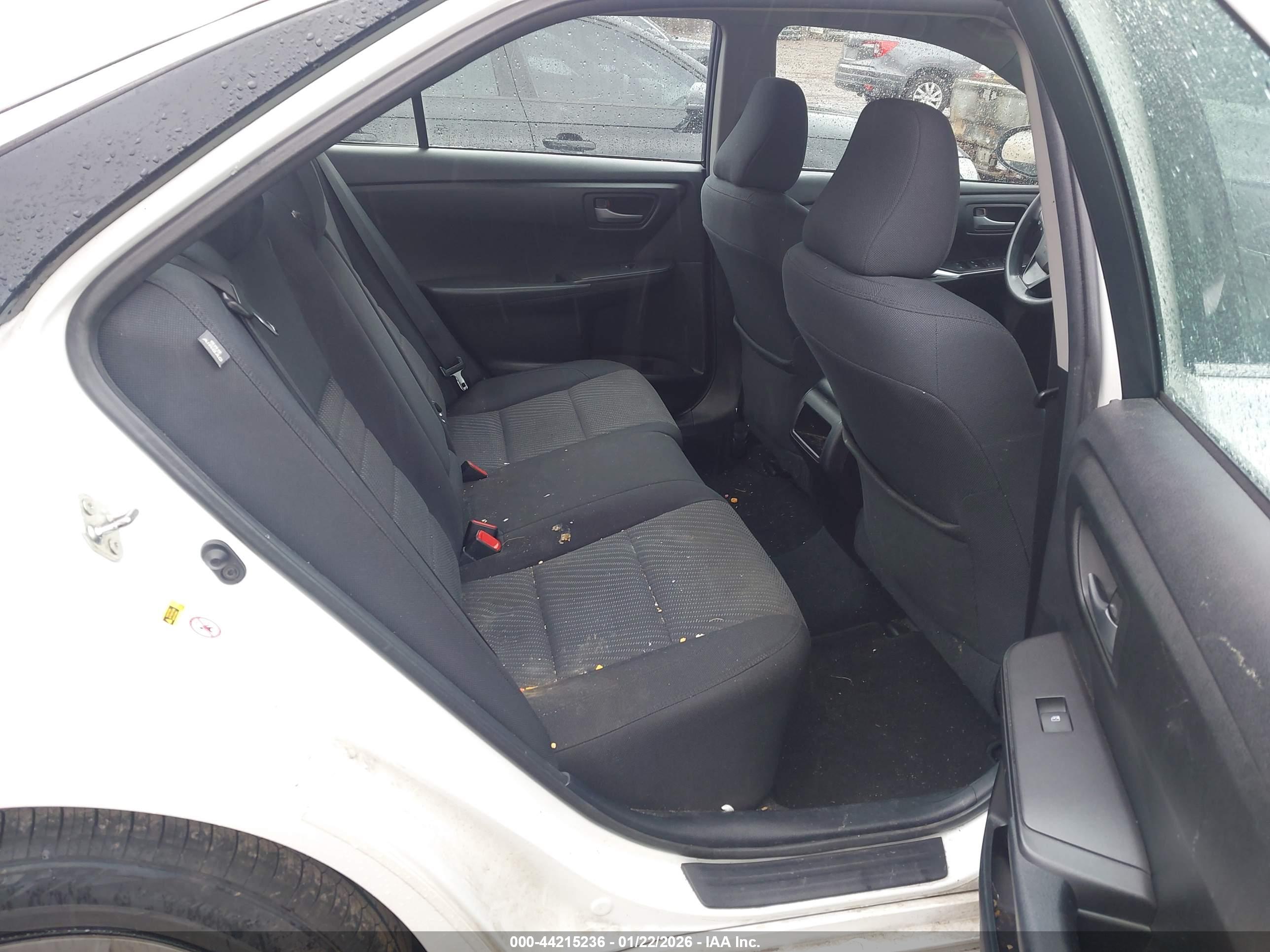 TOYOTA CAMRY image 8