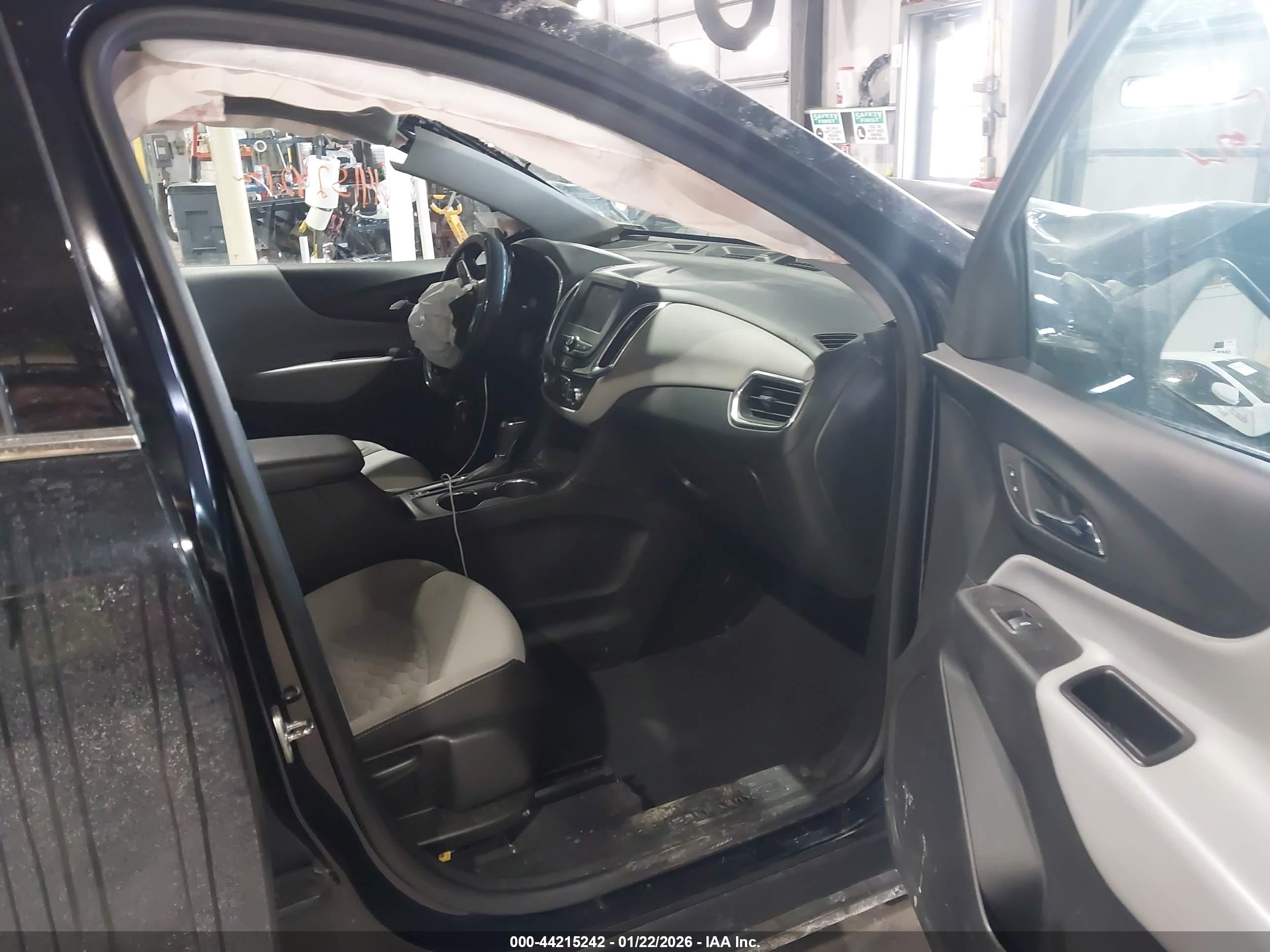 CHEVROLET EQUINOX image 5