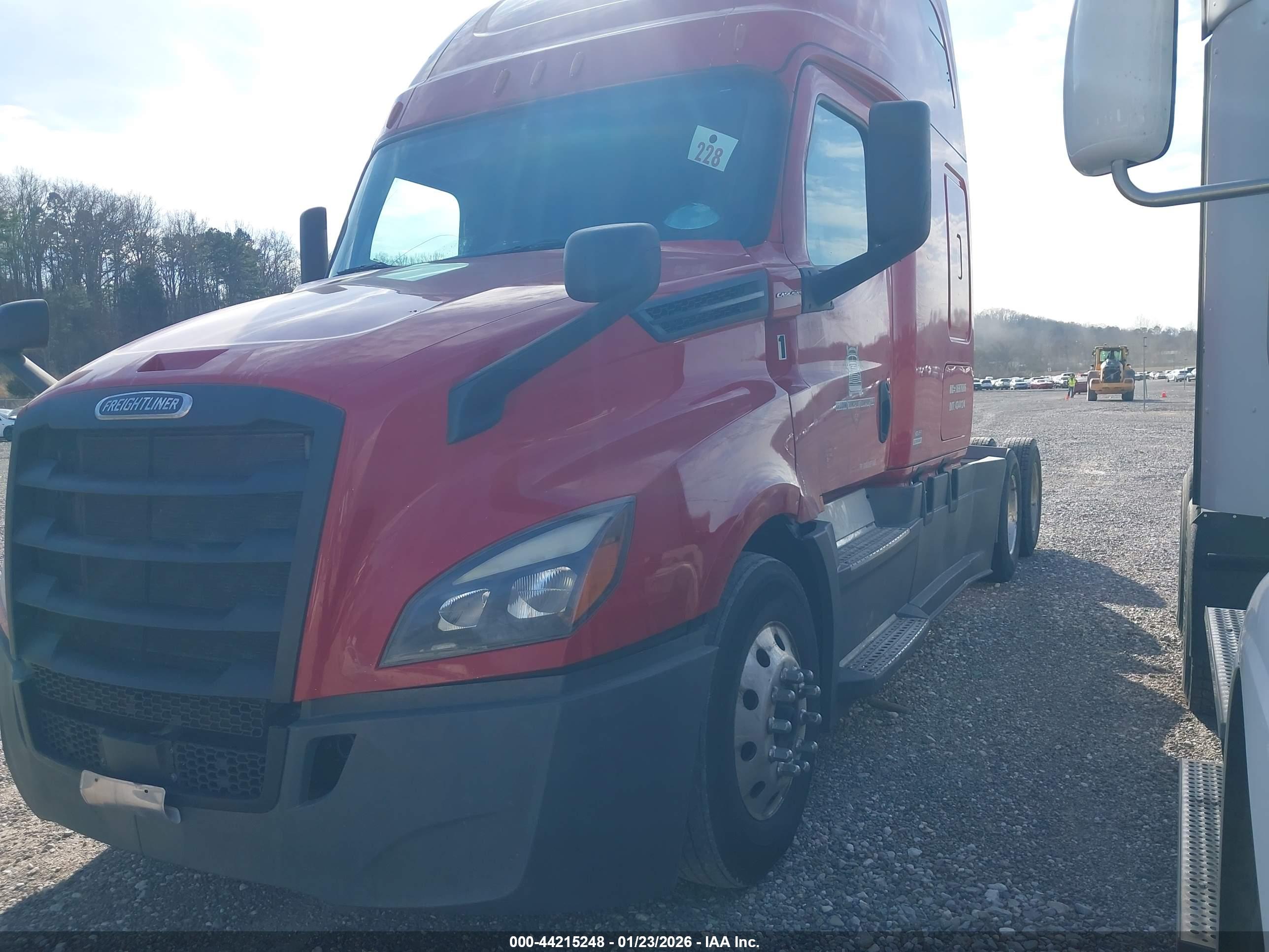 FREIGHTLINER NEW image 2