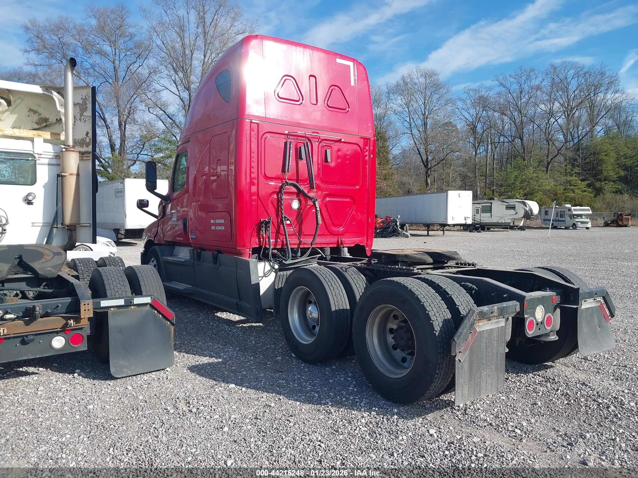 FREIGHTLINER NEW image 3