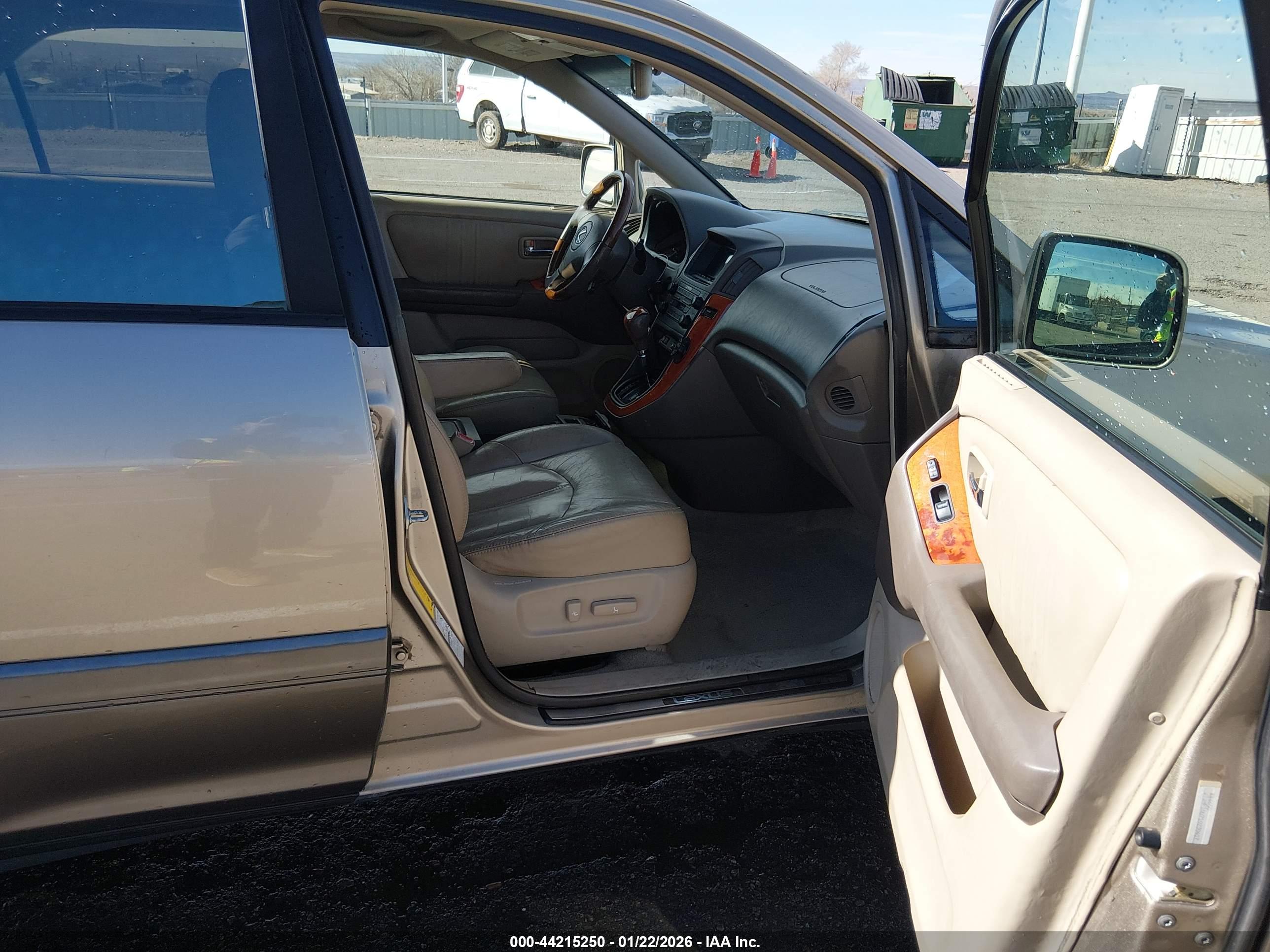 LEXUS RX image 5