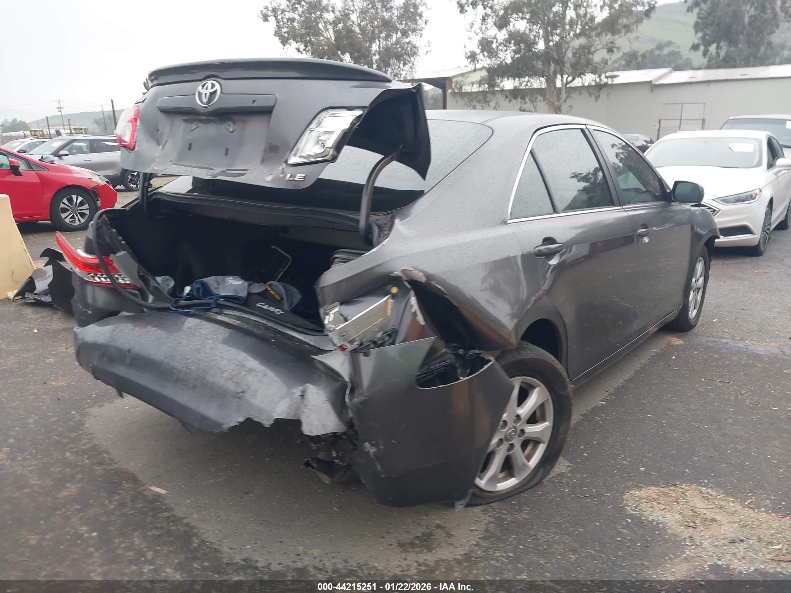 TOYOTA CAMRY image 4