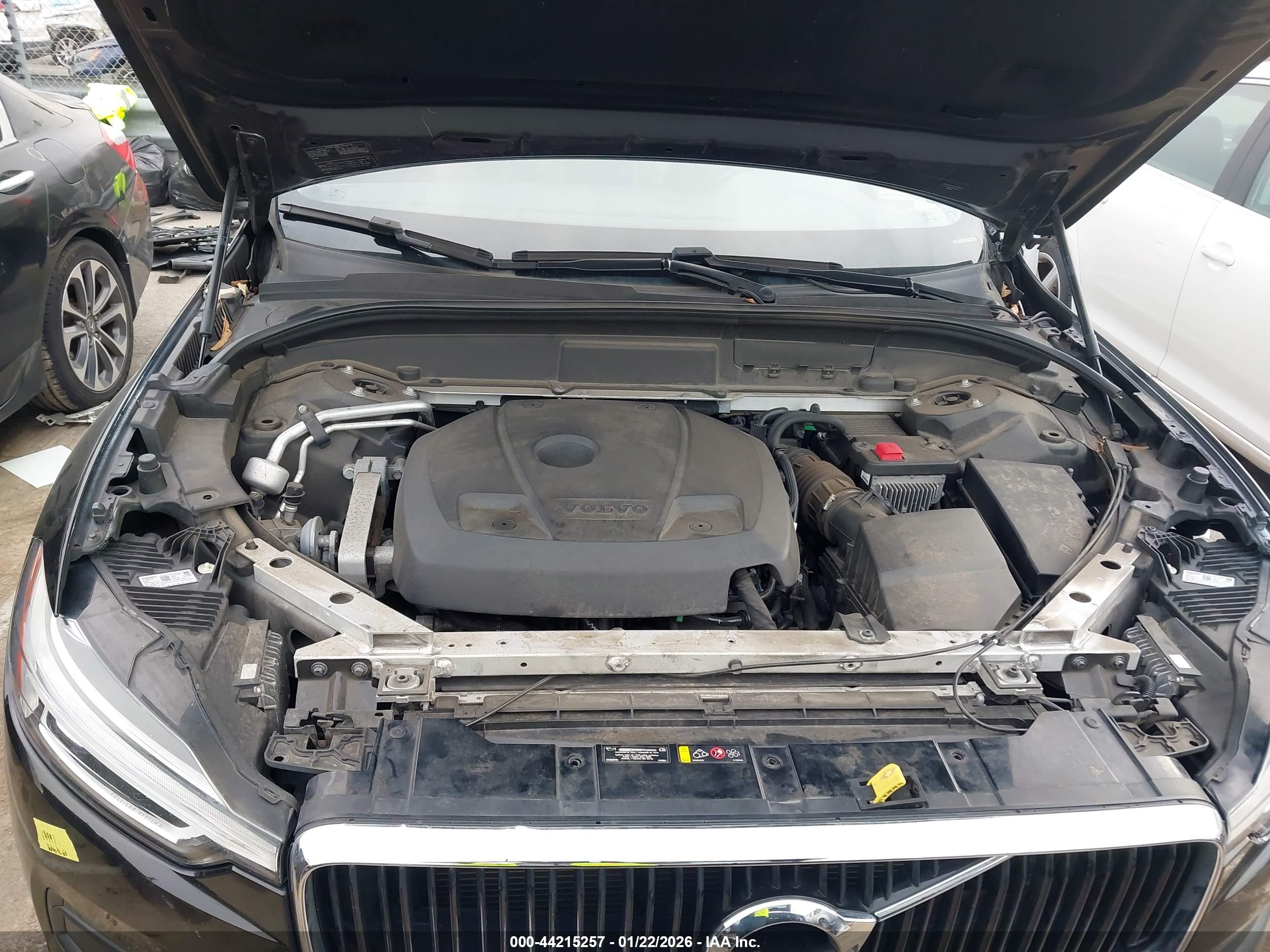 VOLVO XC60 image 10
