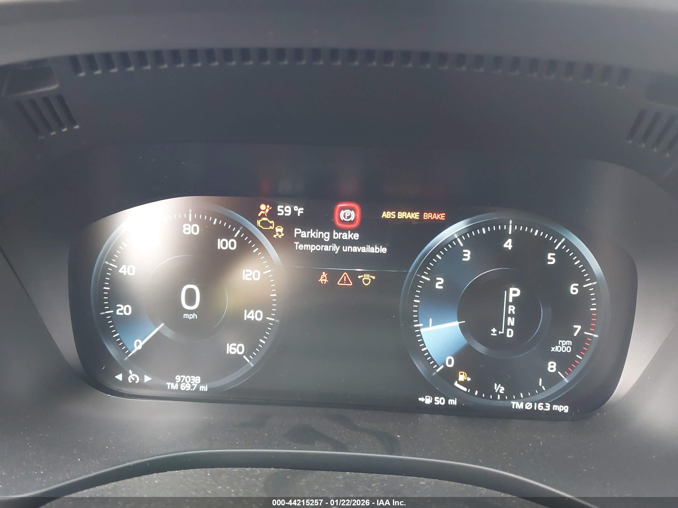 VOLVO XC60 image 7
