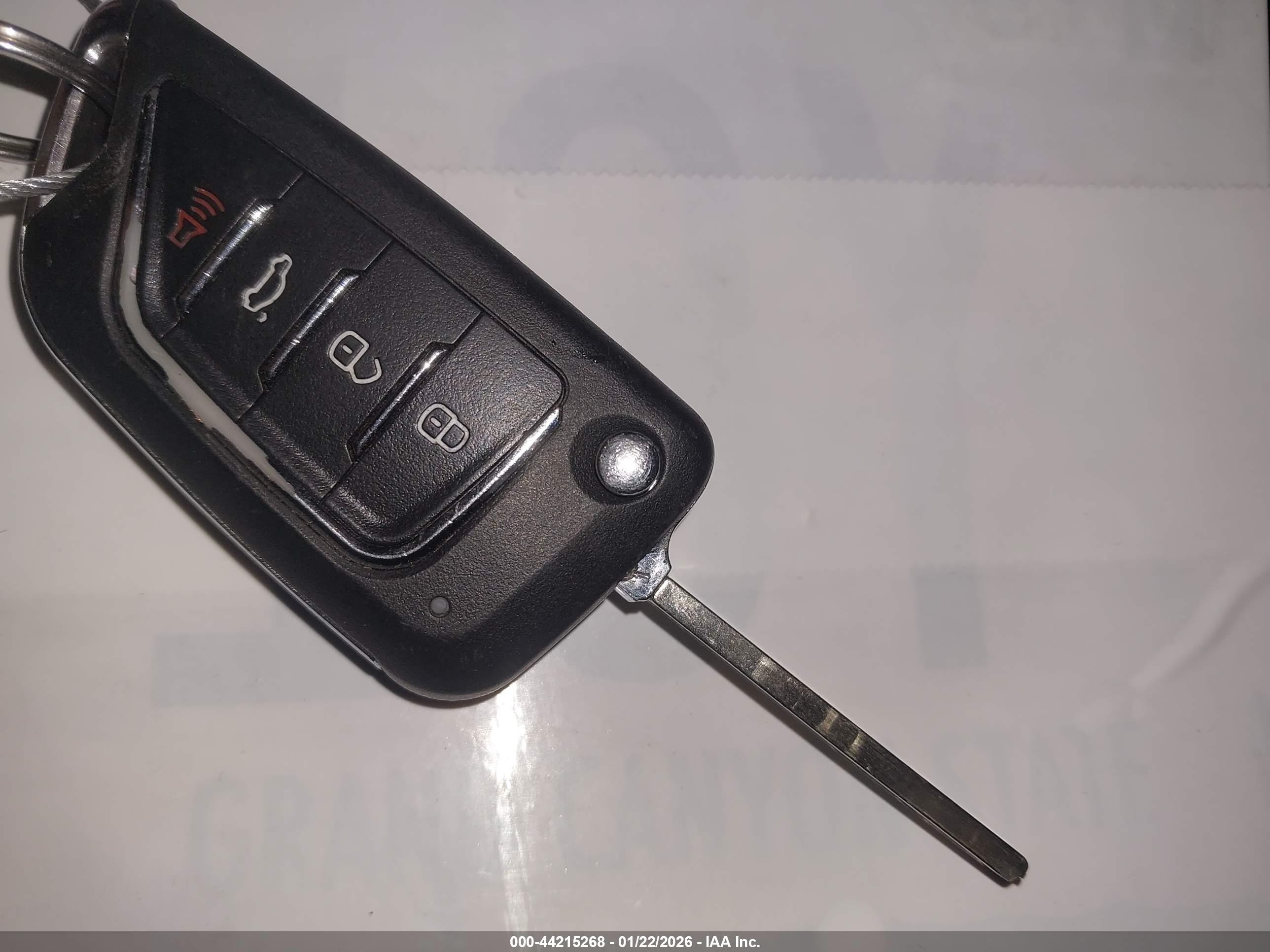 KIA K5 image 11