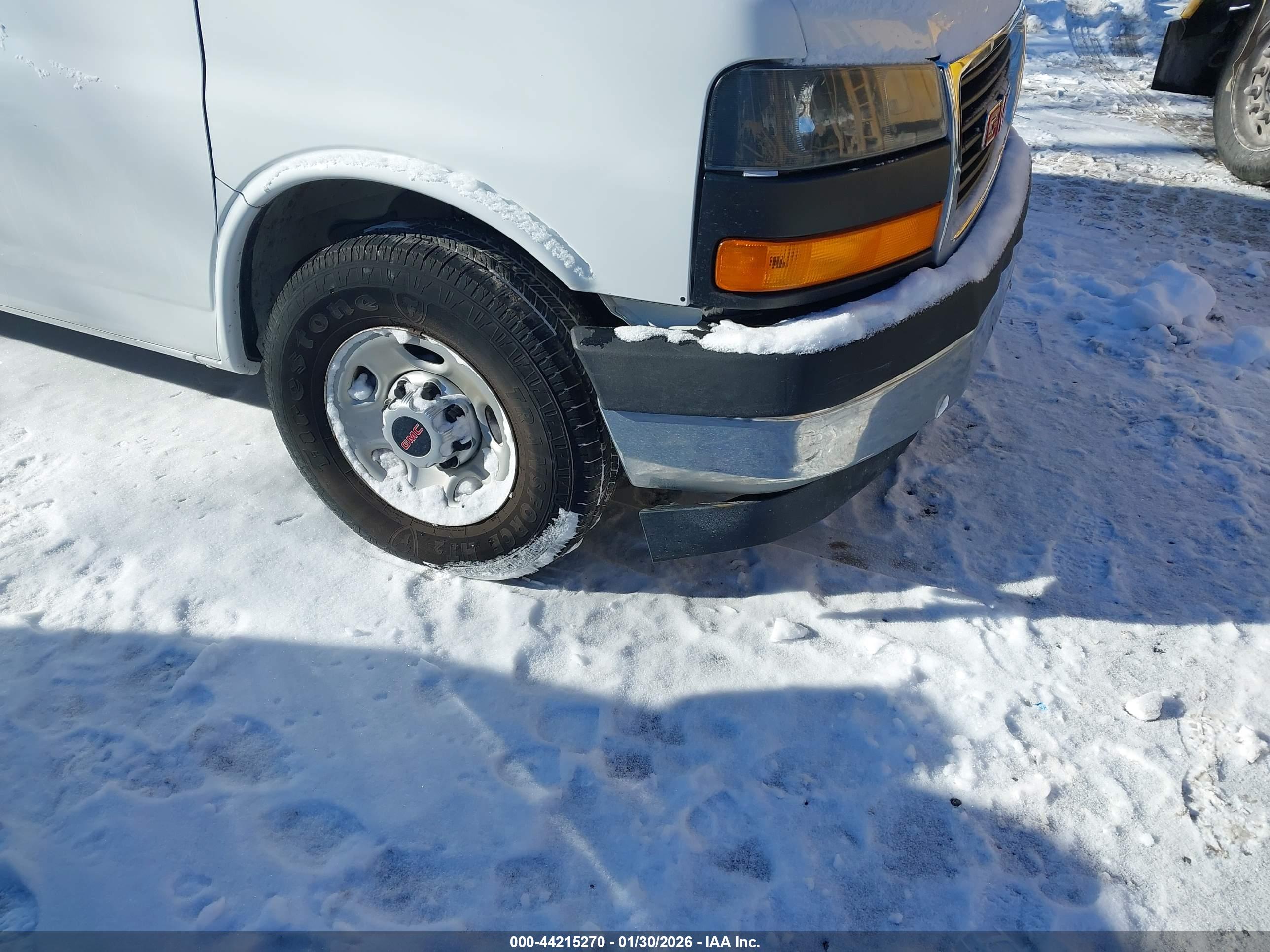 GMC SAVANA image 6
