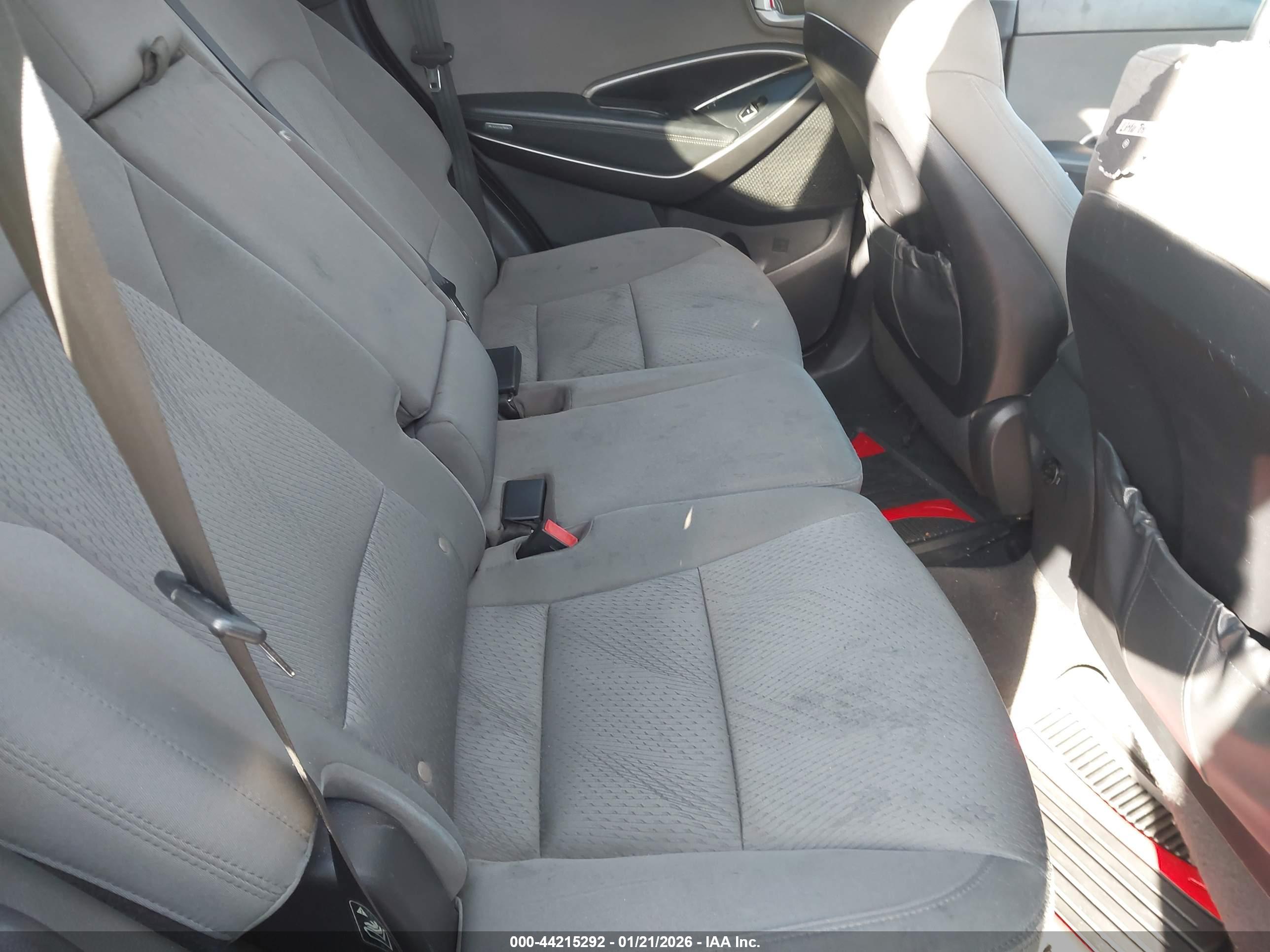 HYUNDAI SANTA image 8