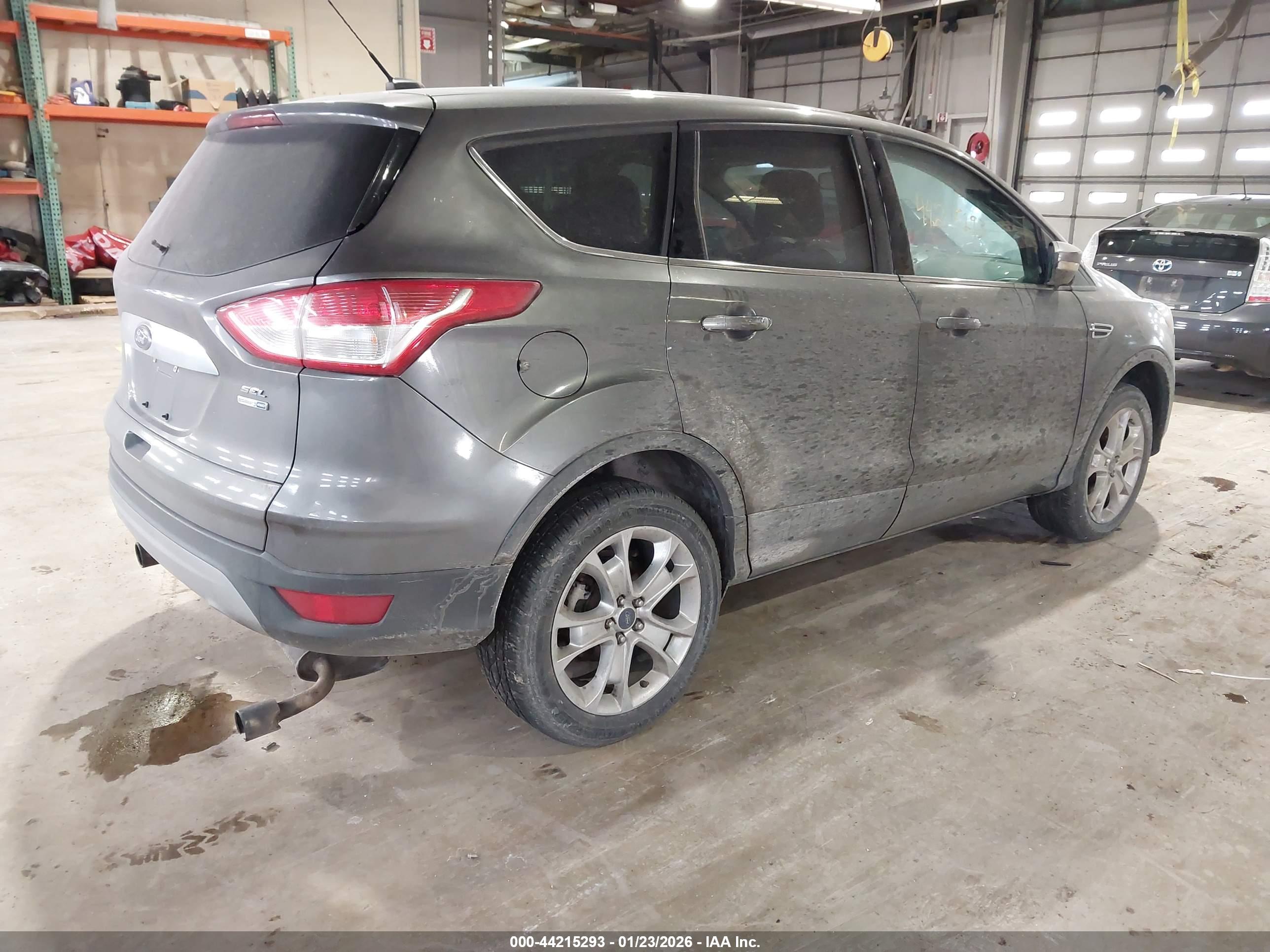 FORD ESCAPE image 4