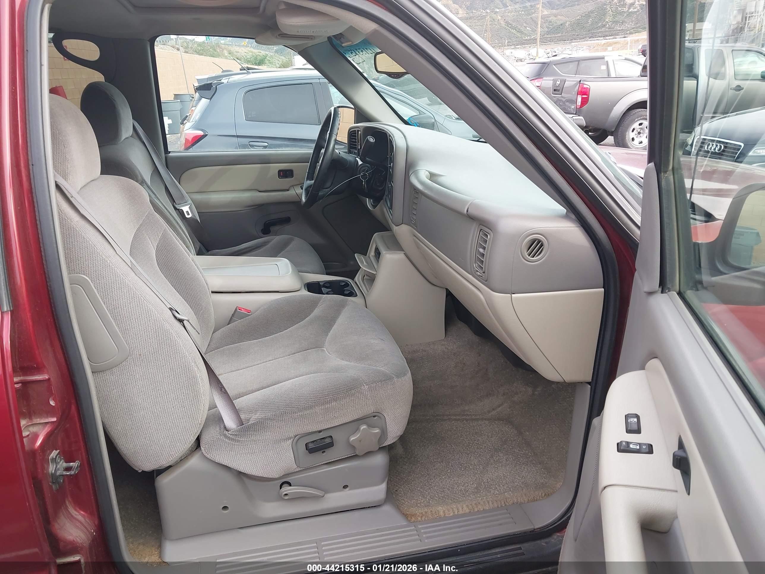 GMC YUKON image 5