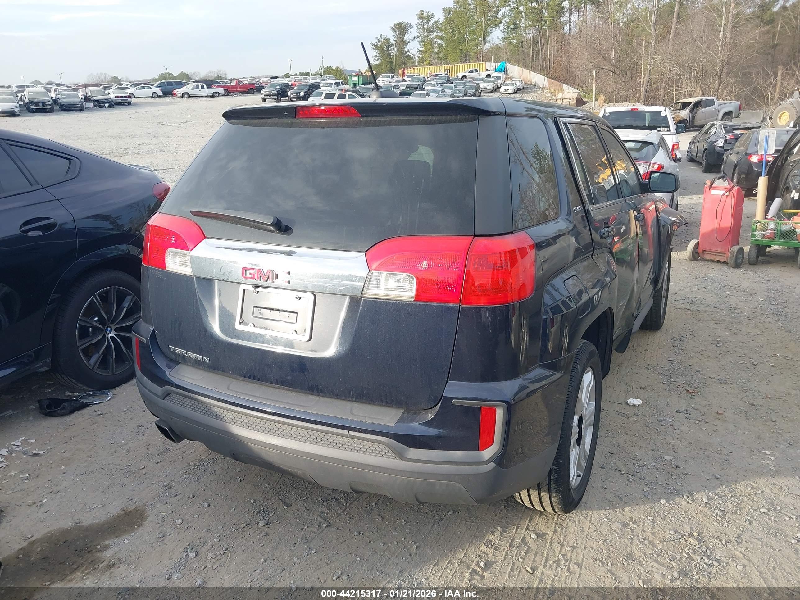 GMC TERRAIN image 4