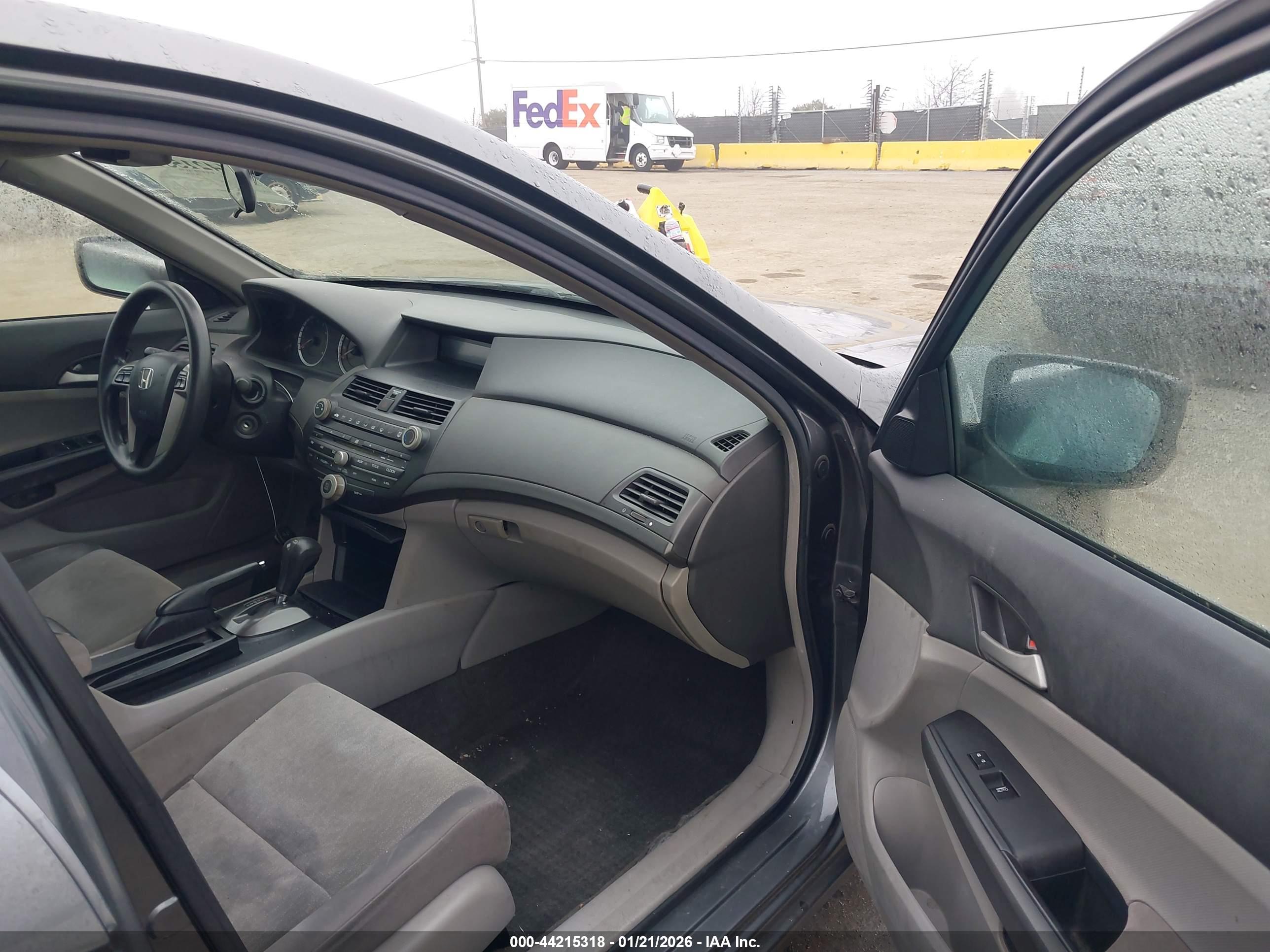 HONDA ACCORD image 5