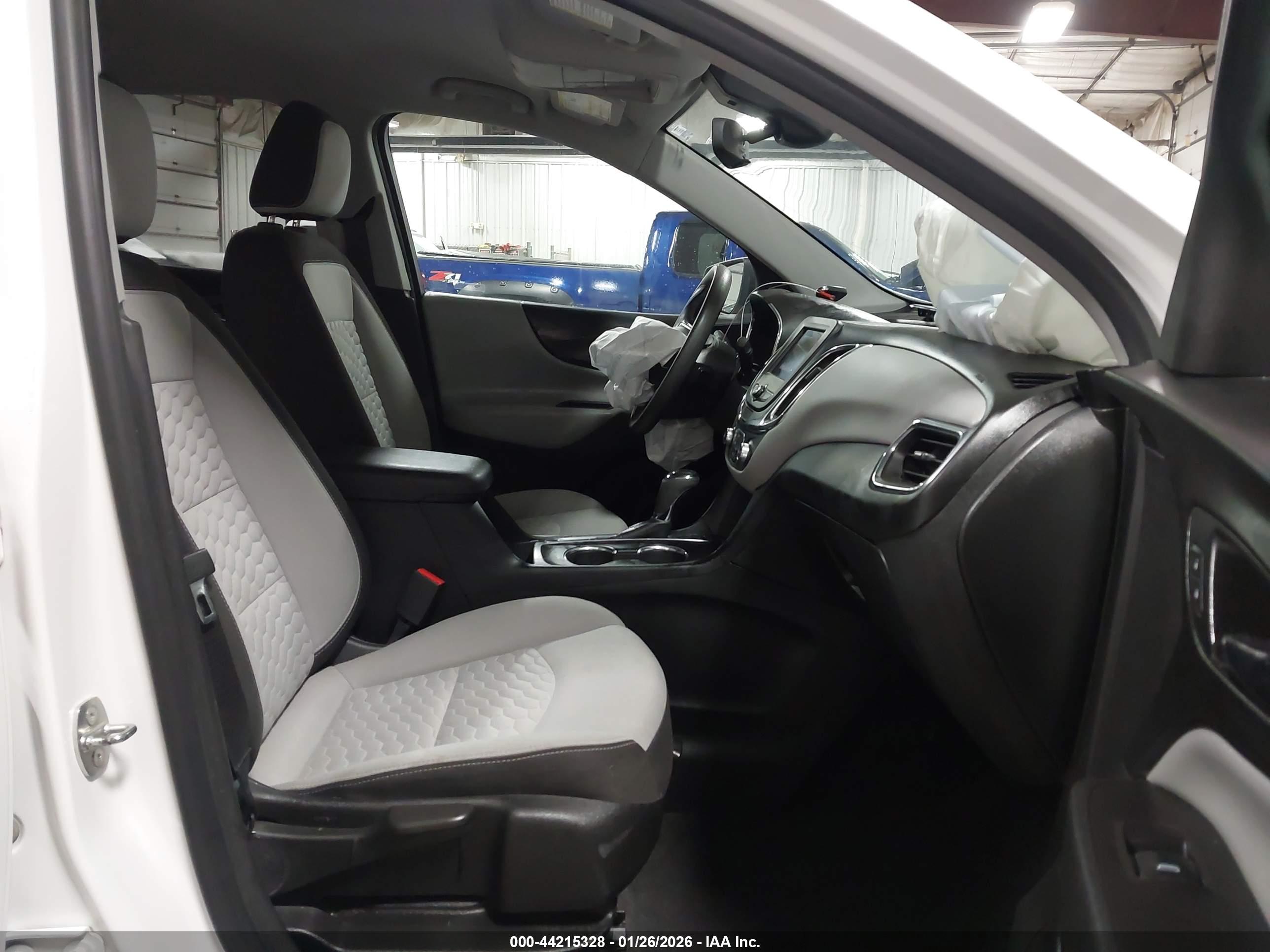 CHEVROLET EQUINOX image 5