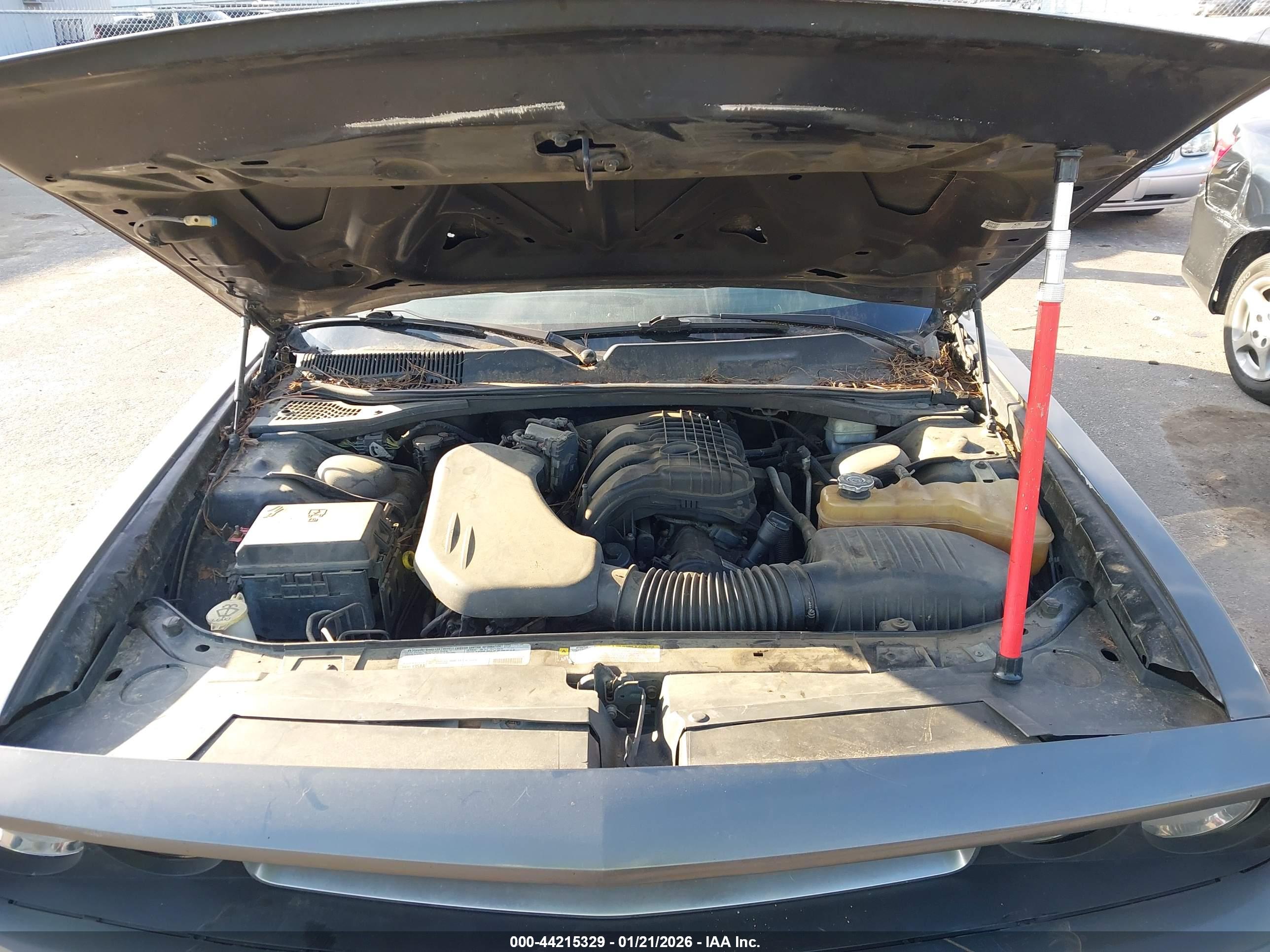 DODGE CHALLENGER image 10