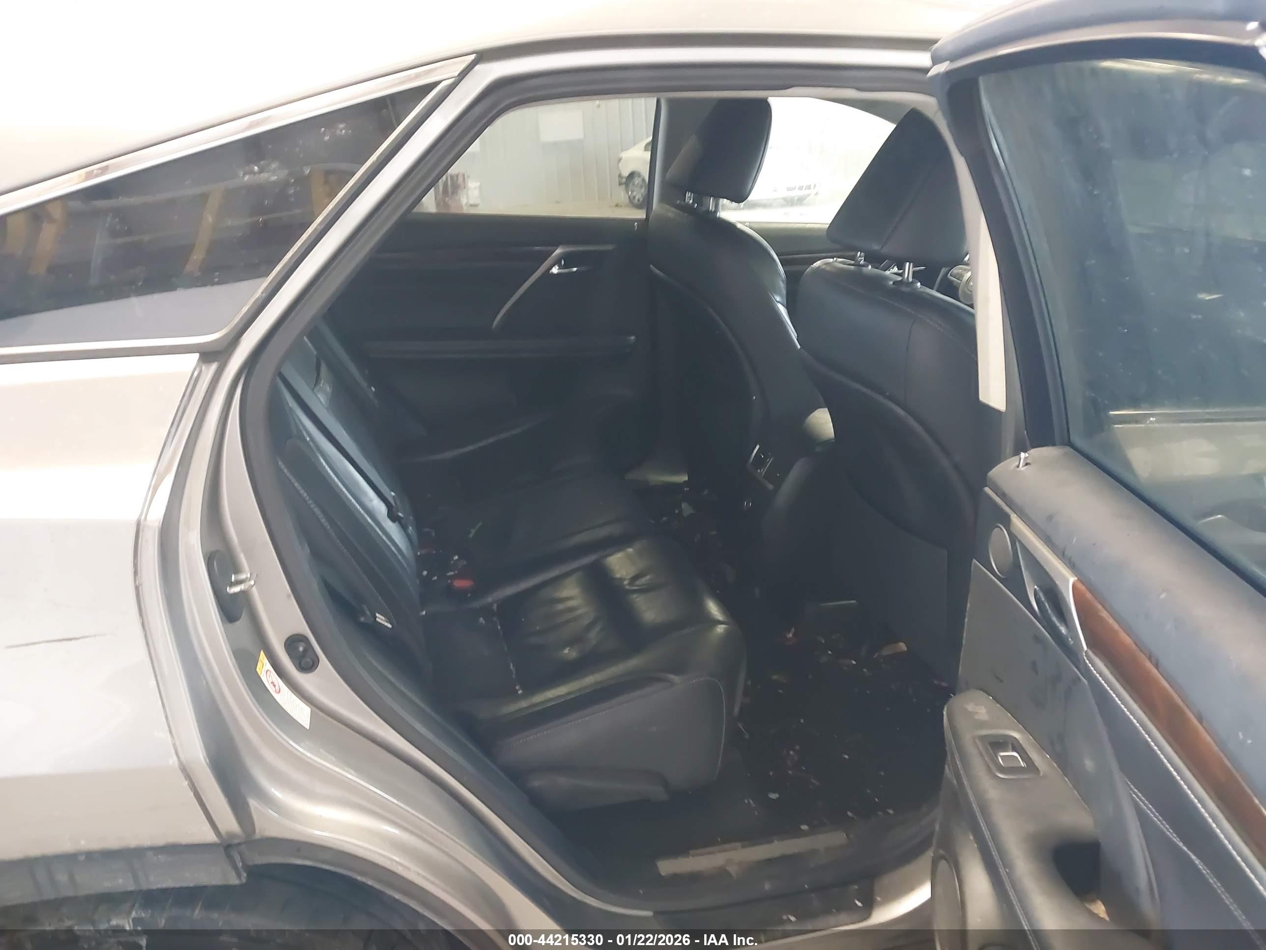 LEXUS RX image 8