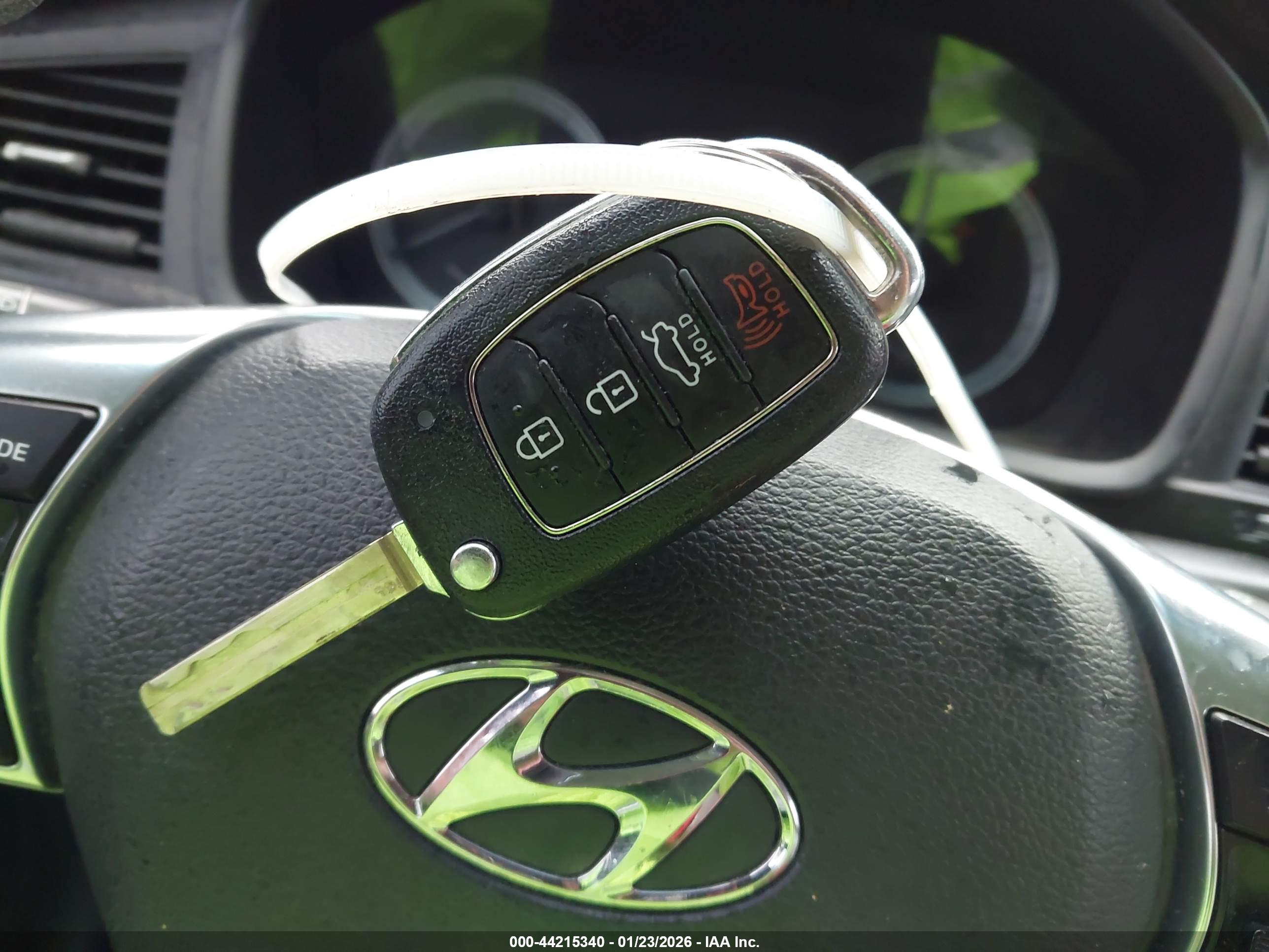HYUNDAI SONATA image 11
