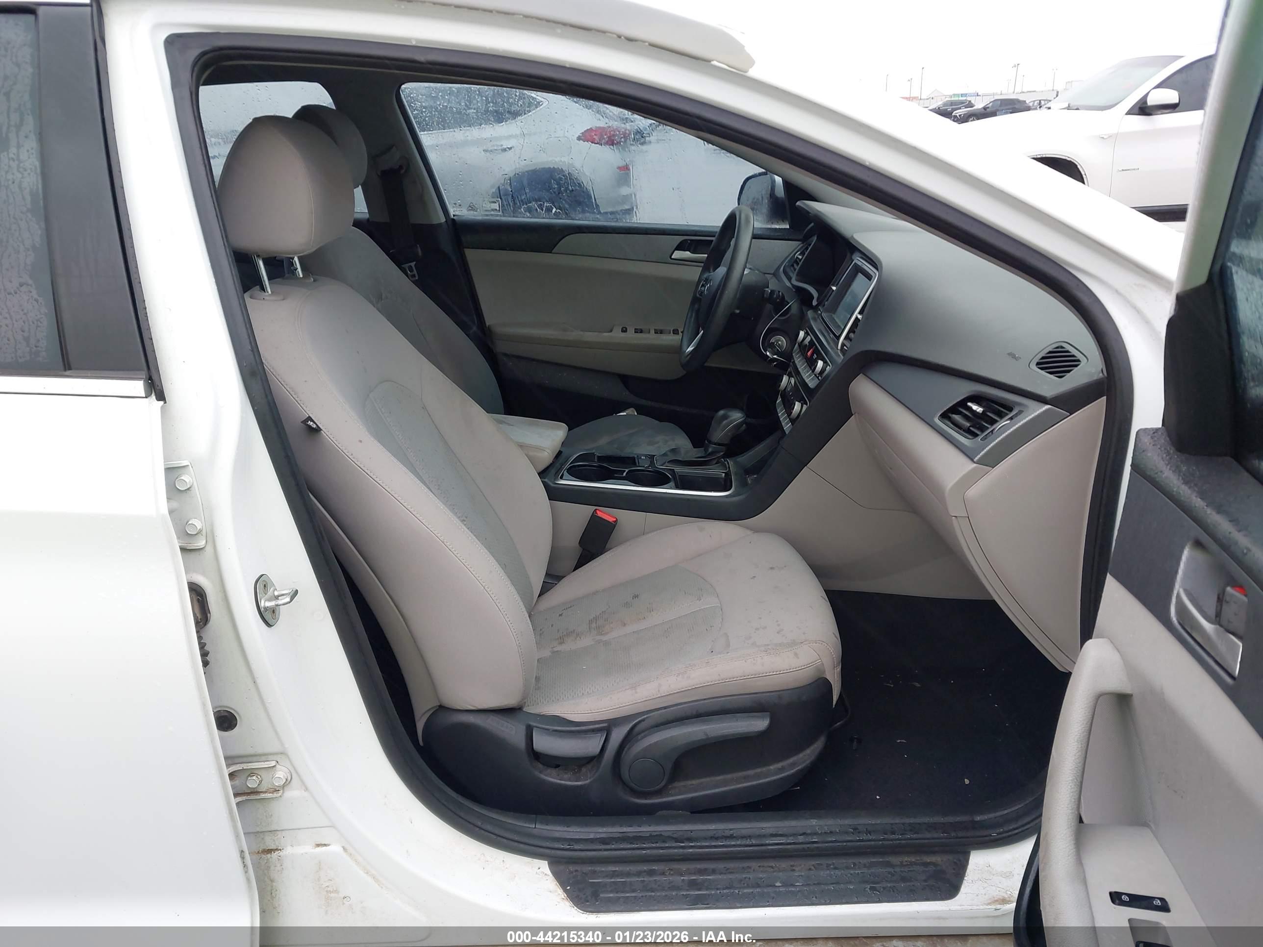 HYUNDAI SONATA image 5