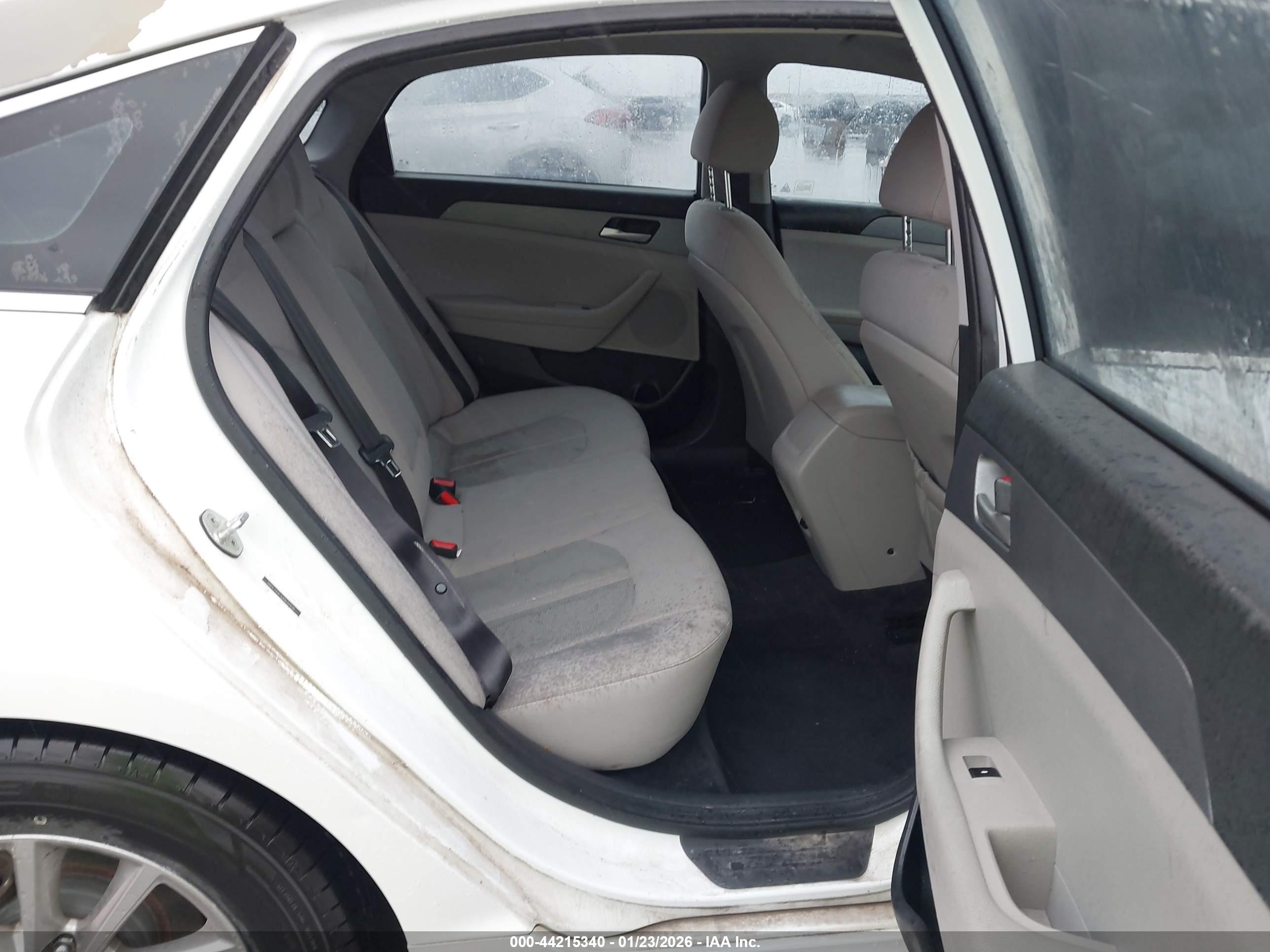 HYUNDAI SONATA image 8