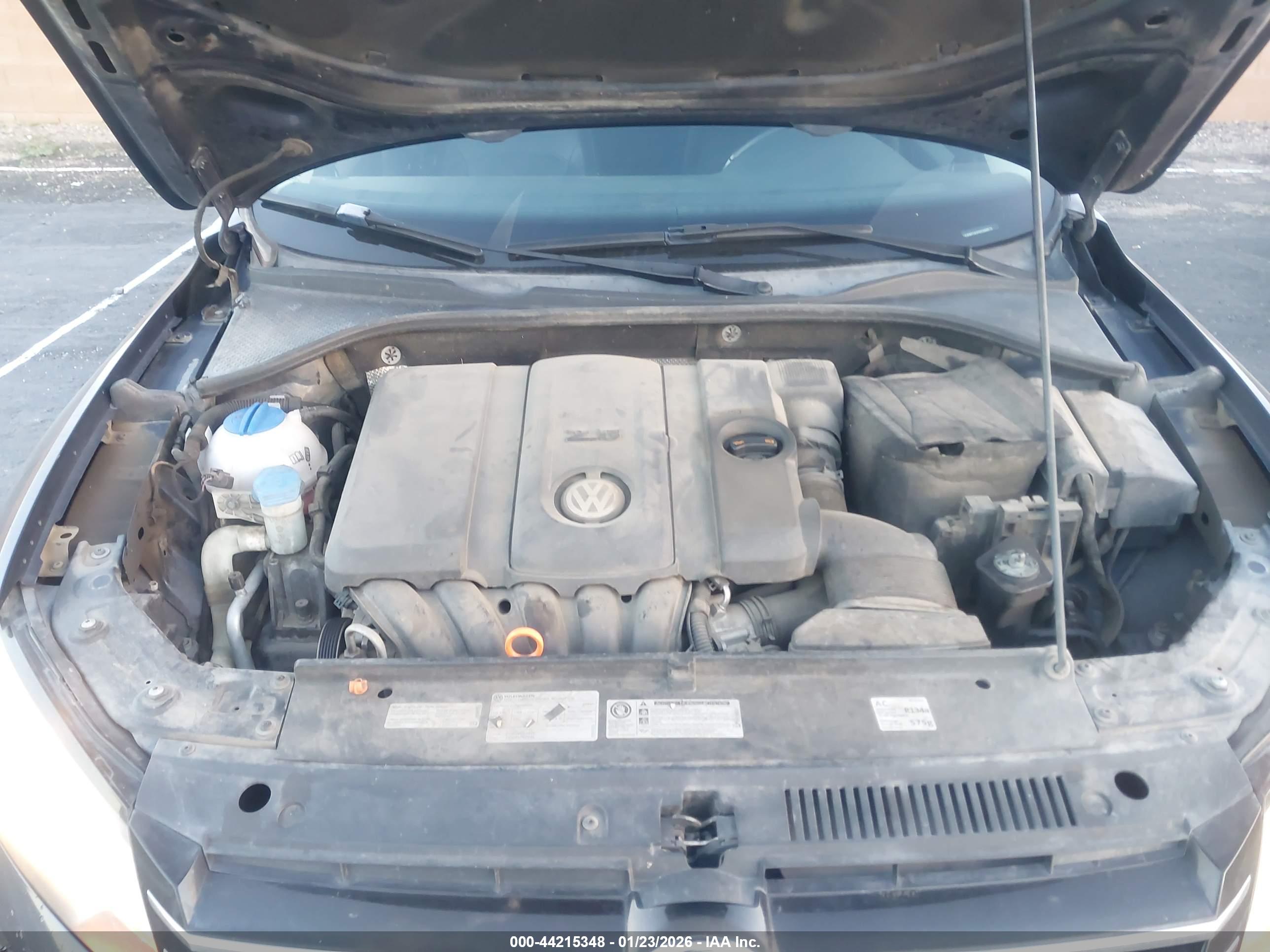 VOLKSWAGEN PASSAT image 10
