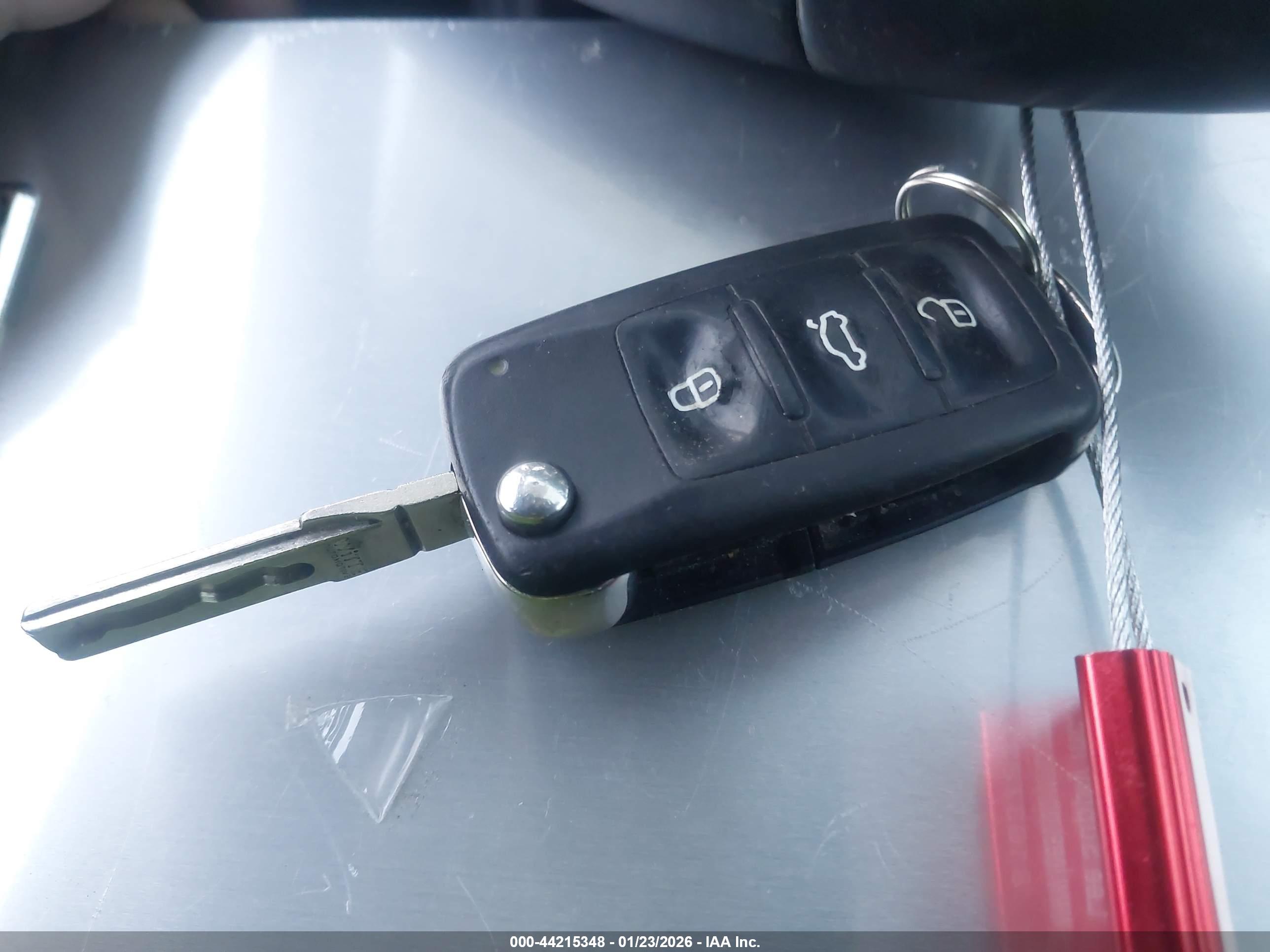 VOLKSWAGEN PASSAT image 11