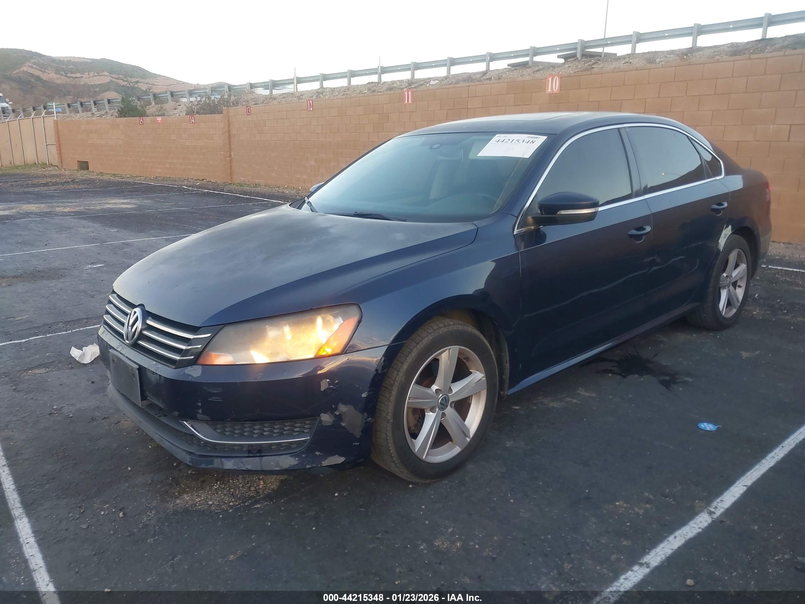 VOLKSWAGEN PASSAT image 2